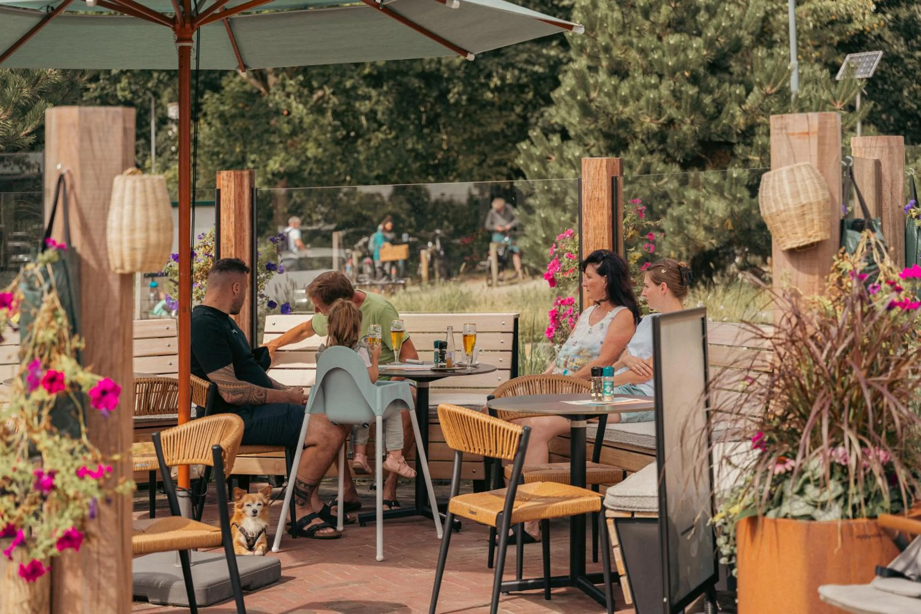 Restaurant/places to eat in Strandhotel Duinoord