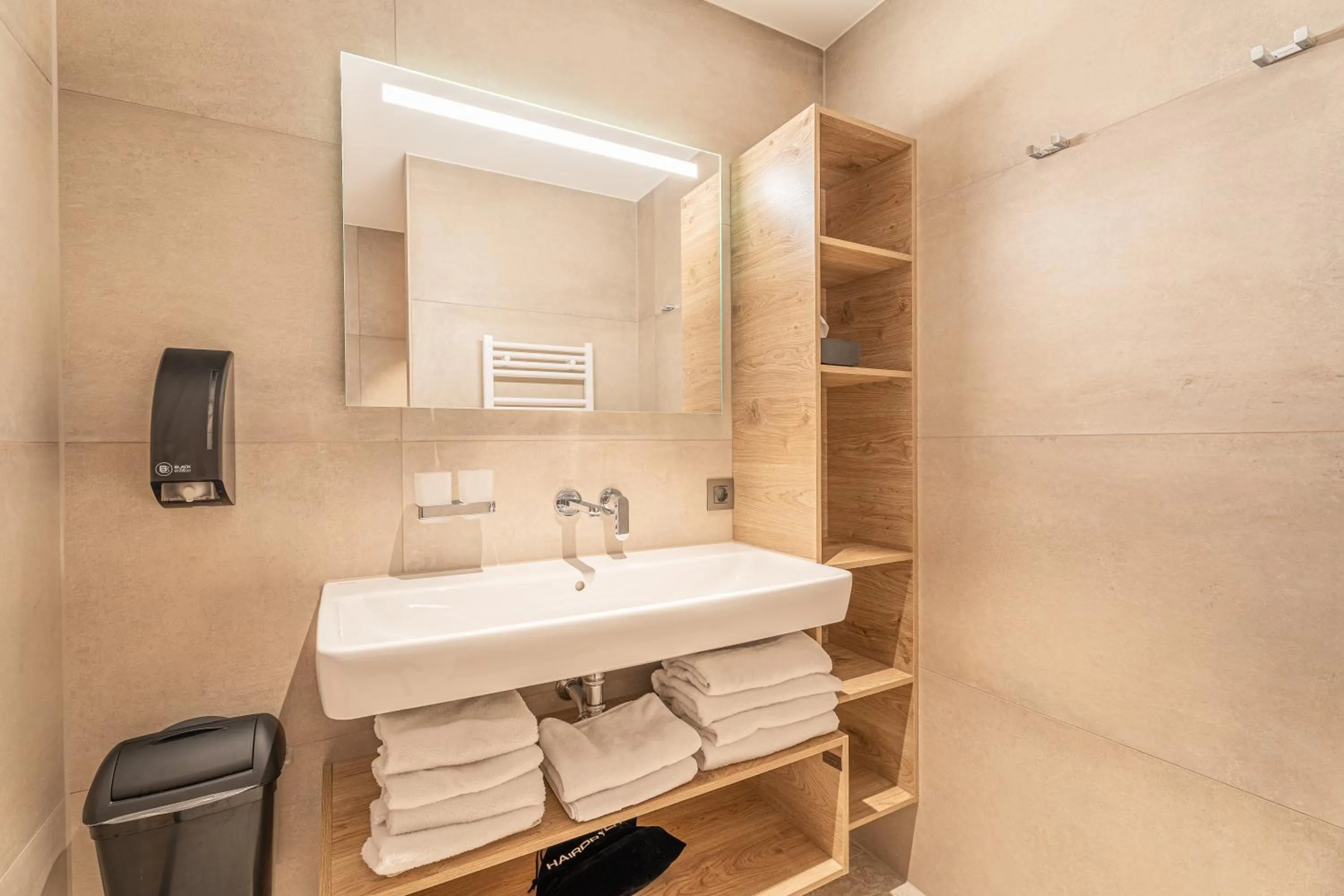 Bathroom in Strandhotel Duinoord