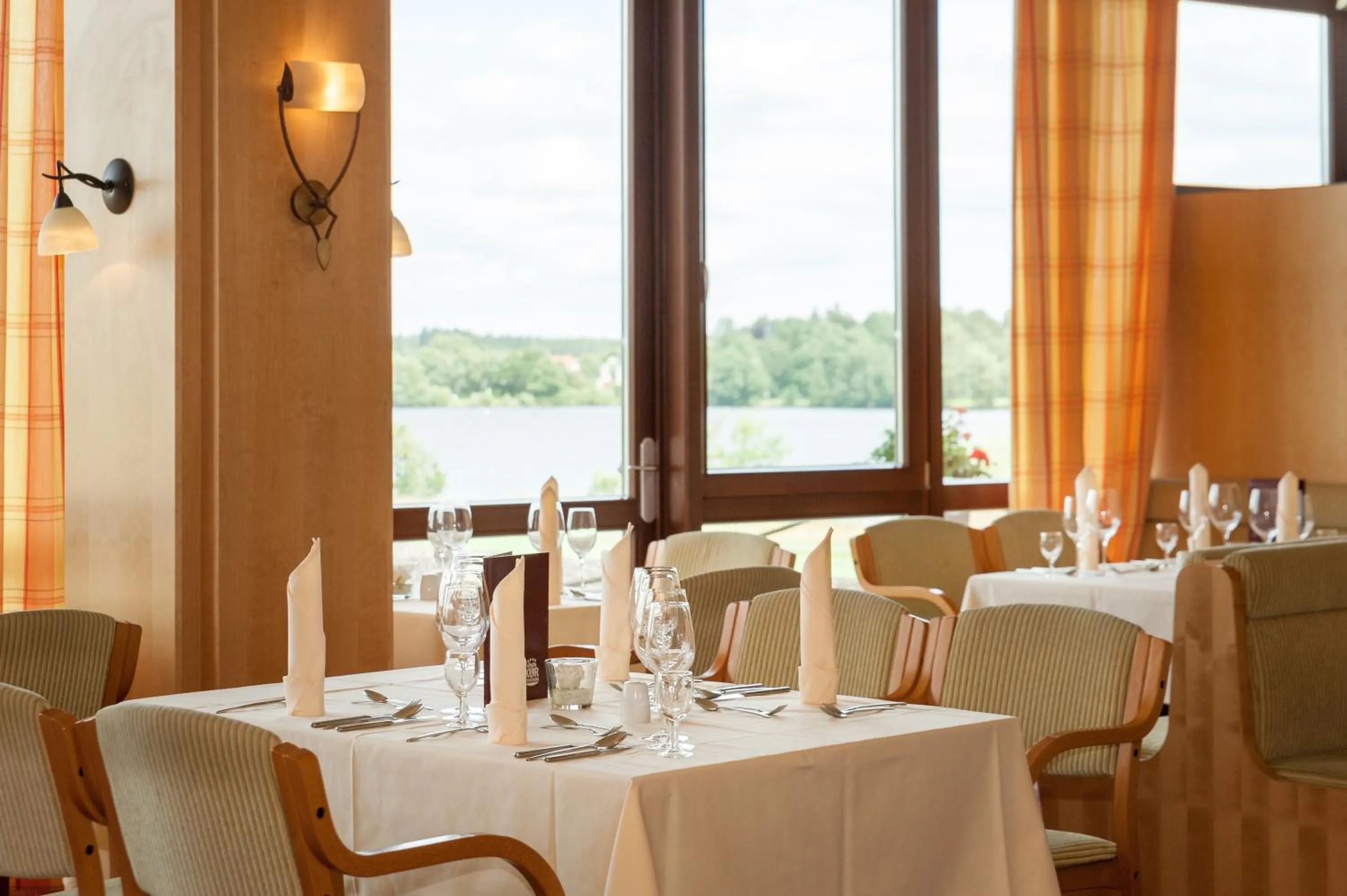 Restaurant/places to eat in Gesundheitshotel Weißenstadt am See