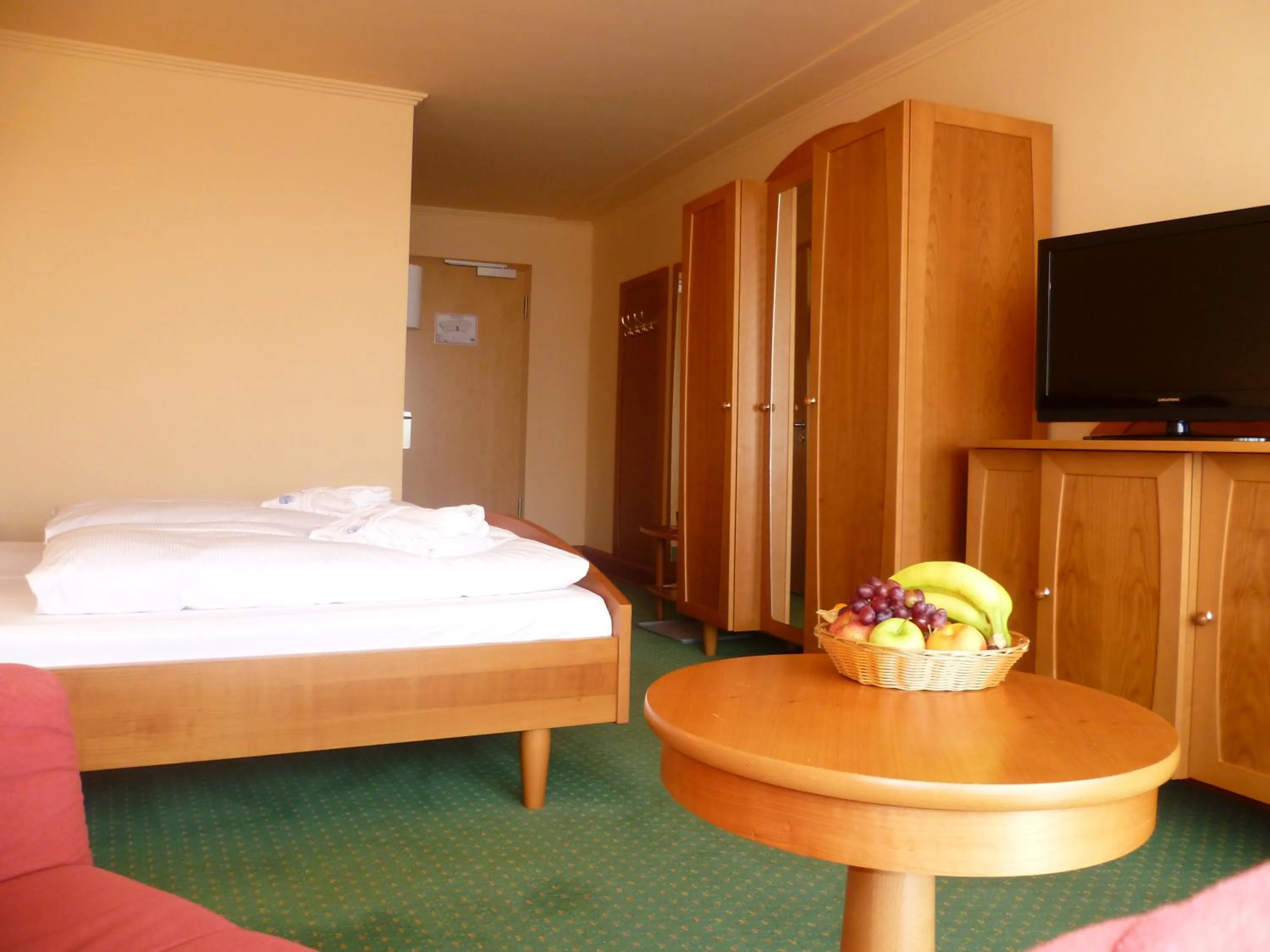 Bedroom, Bed in Gesundheitshotel Weißenstadt am See