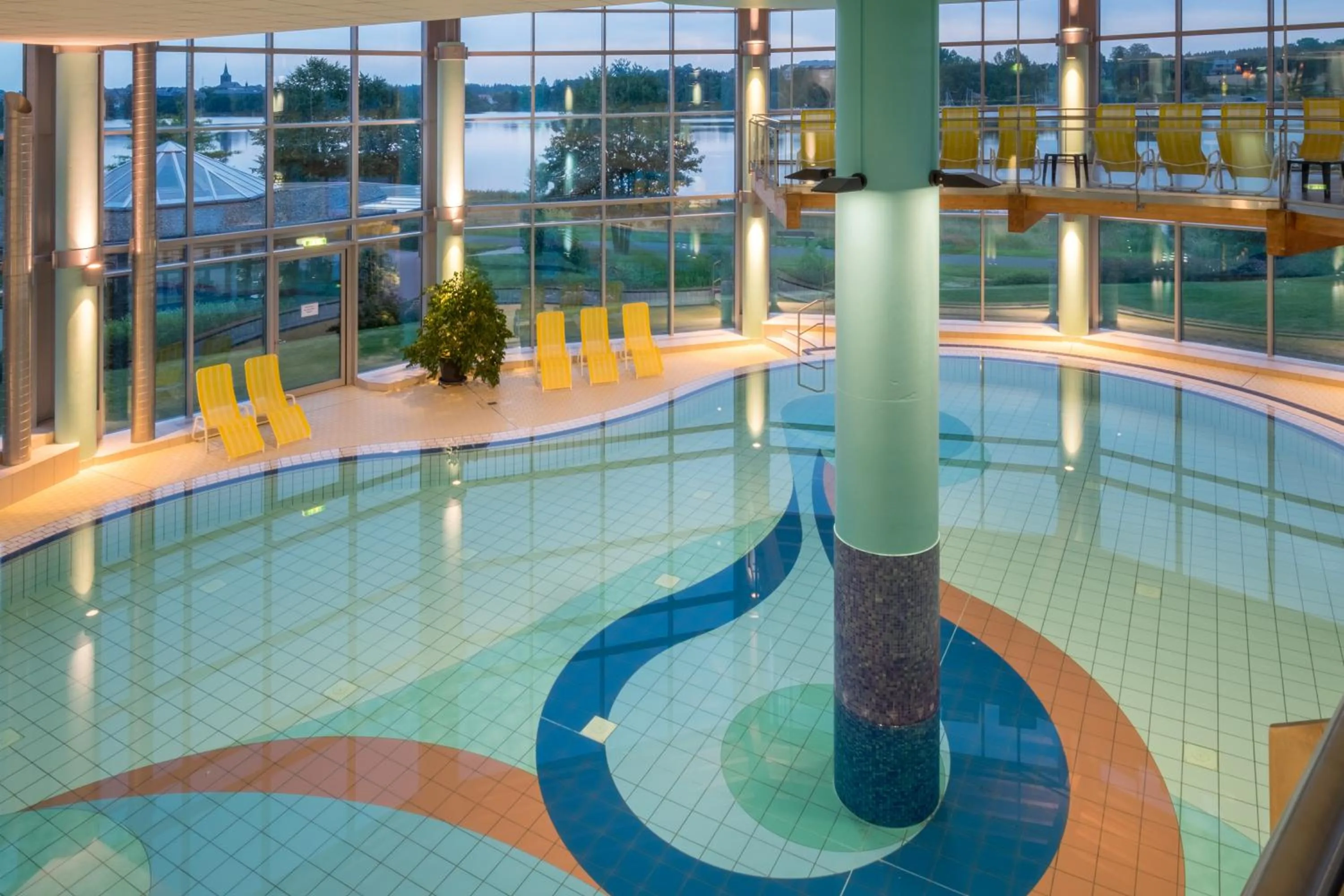 Swimming pool in Gesundheitshotel Weißenstadt am See