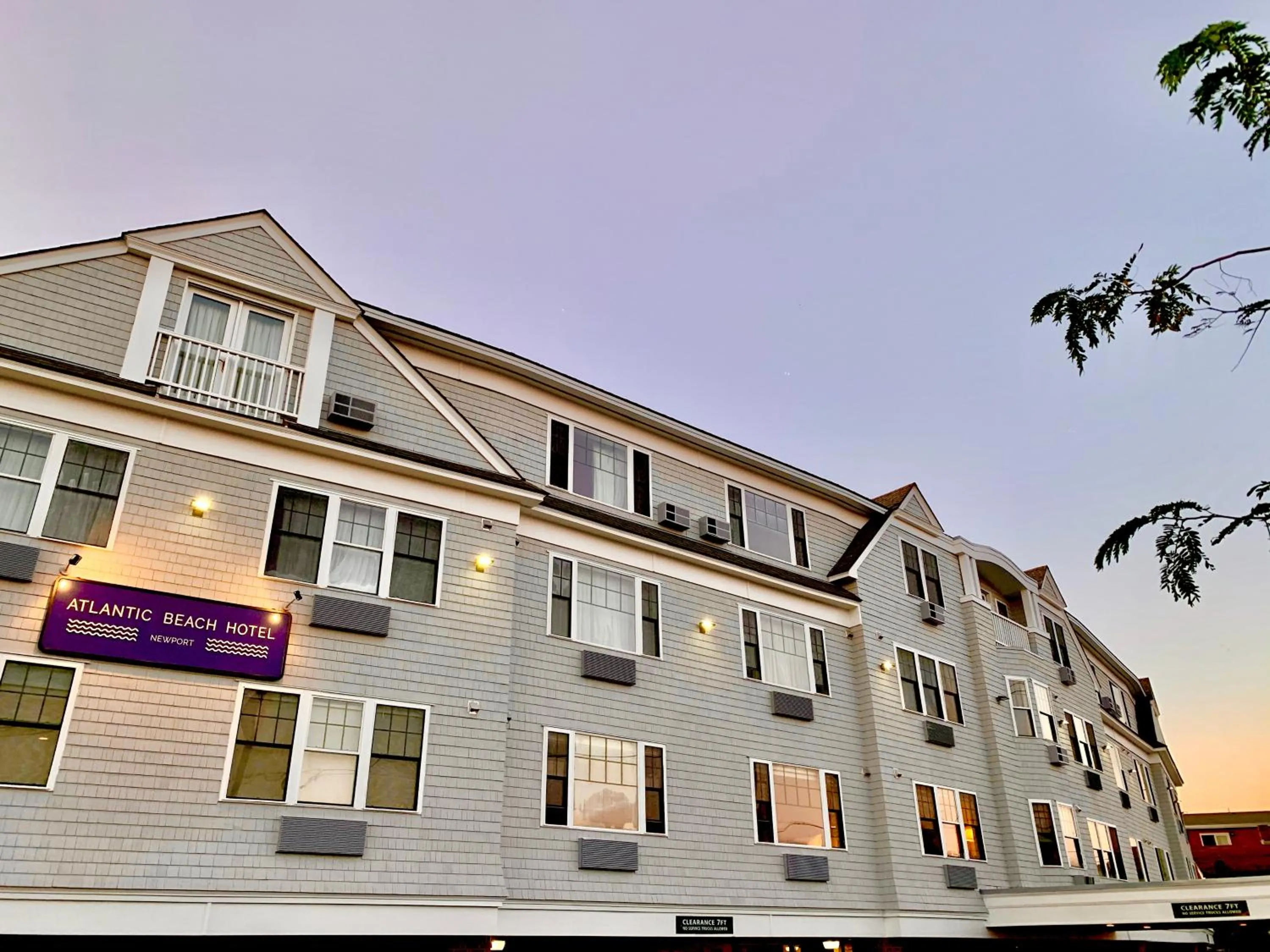 Property building in Atlantic Beach Hotel Newport