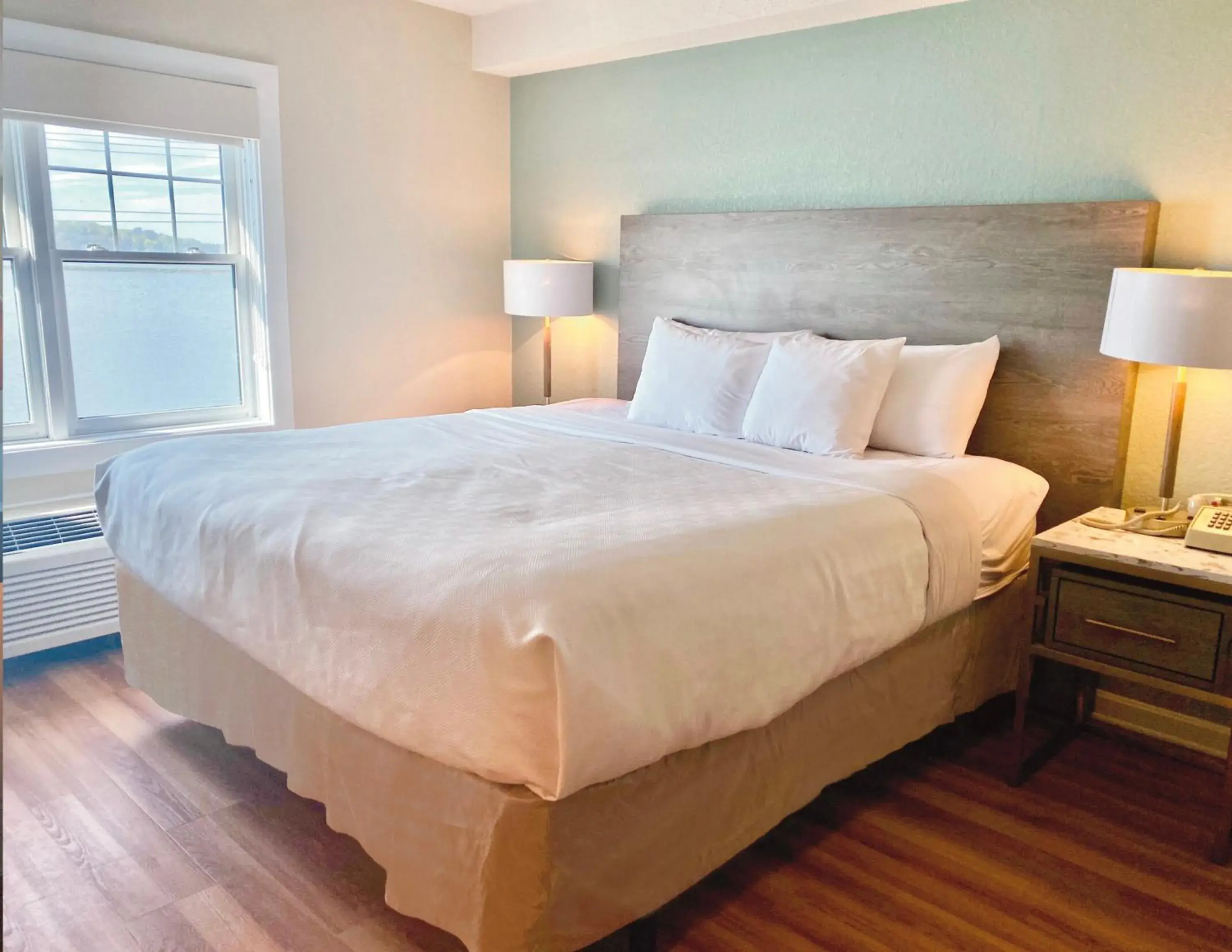 Bed in Atlantic Beach Hotel Newport Bed in Atlantic Beach Hotel Newport