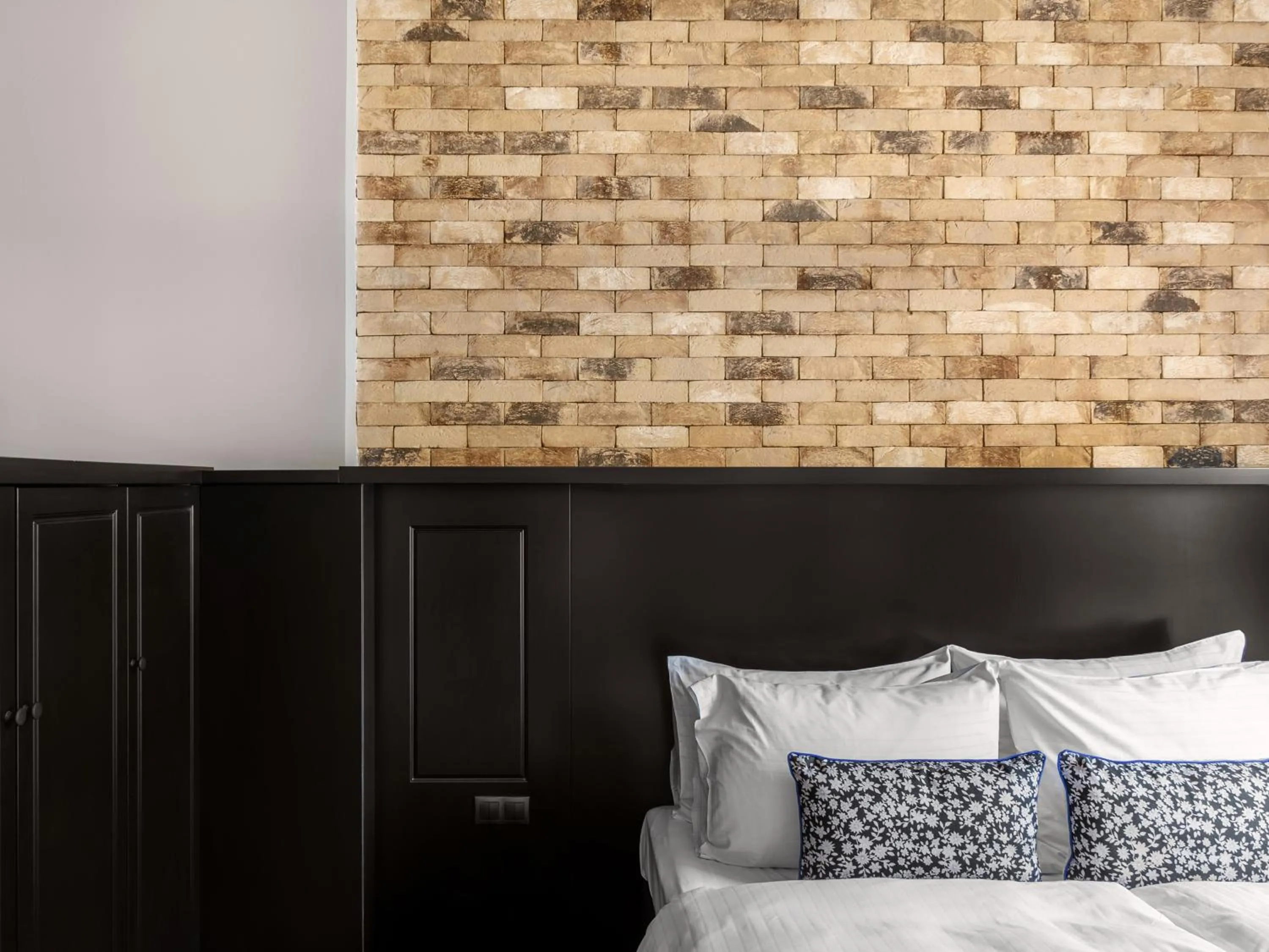 Bed in Numa Prague Root