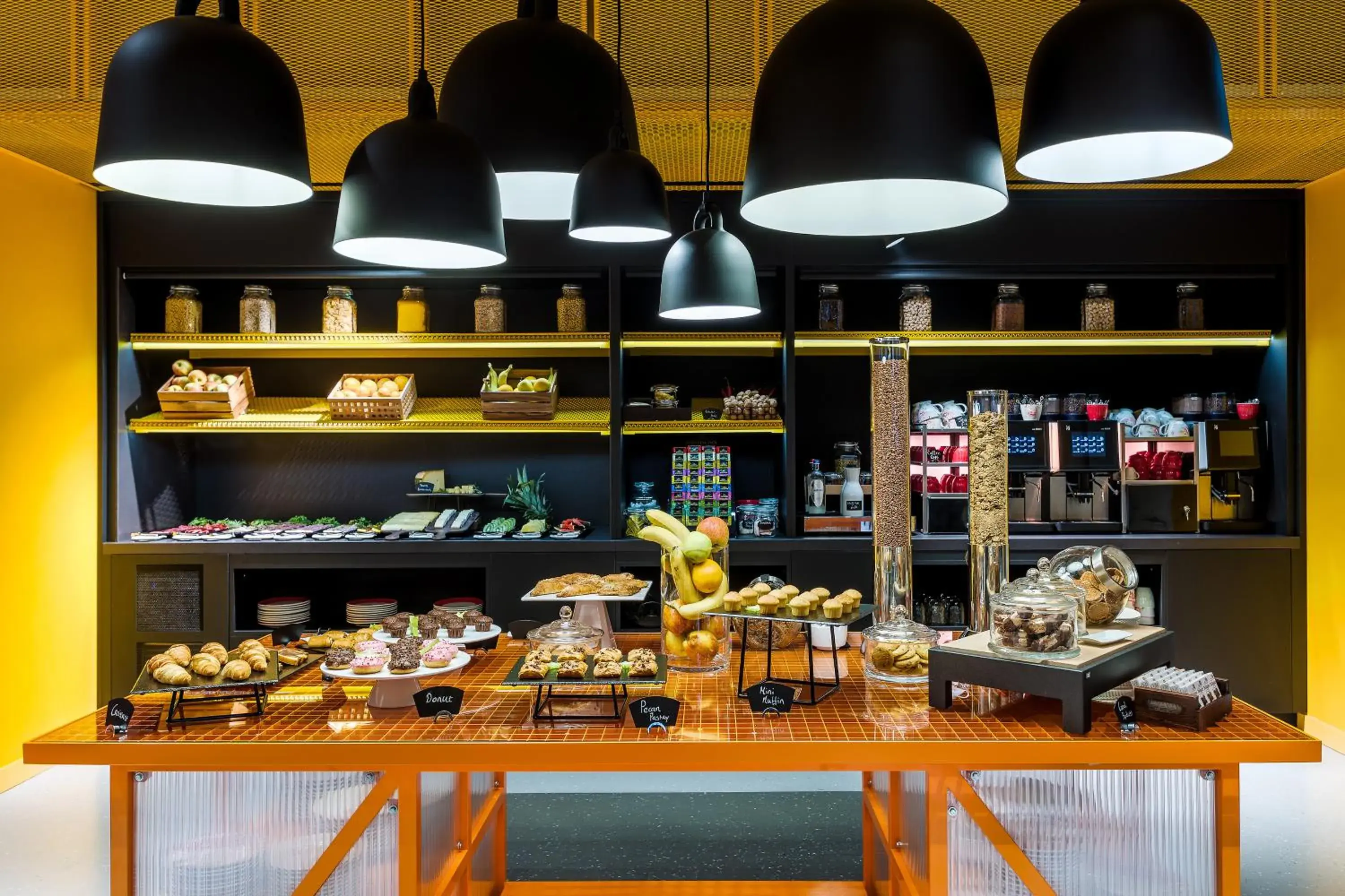 Food and drinks in Room Mate Bruno, Rotterdam Food and drinks in Room Mate Bruno, Rotterdam