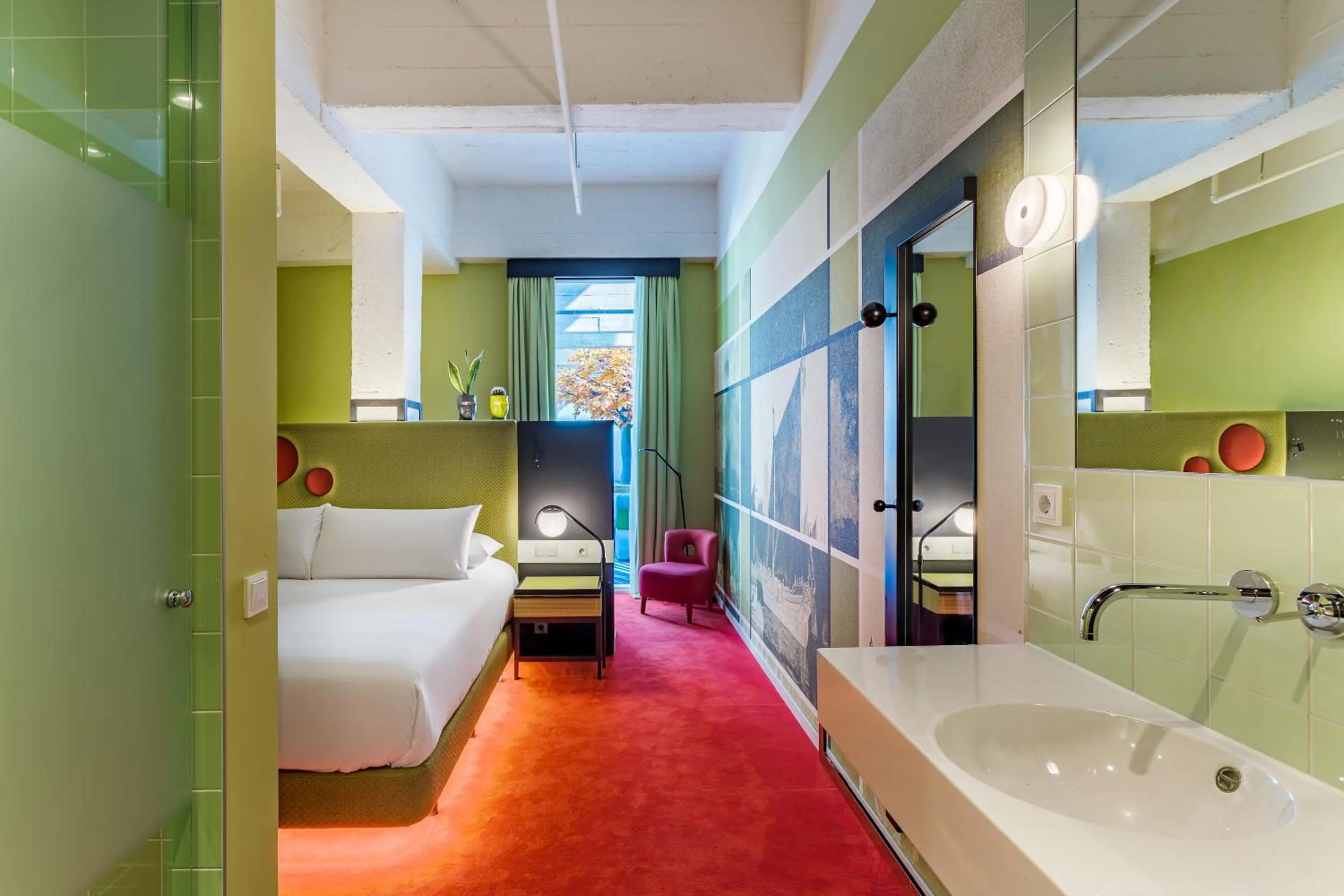 Bathroom in Room Mate Bruno, Rotterdam