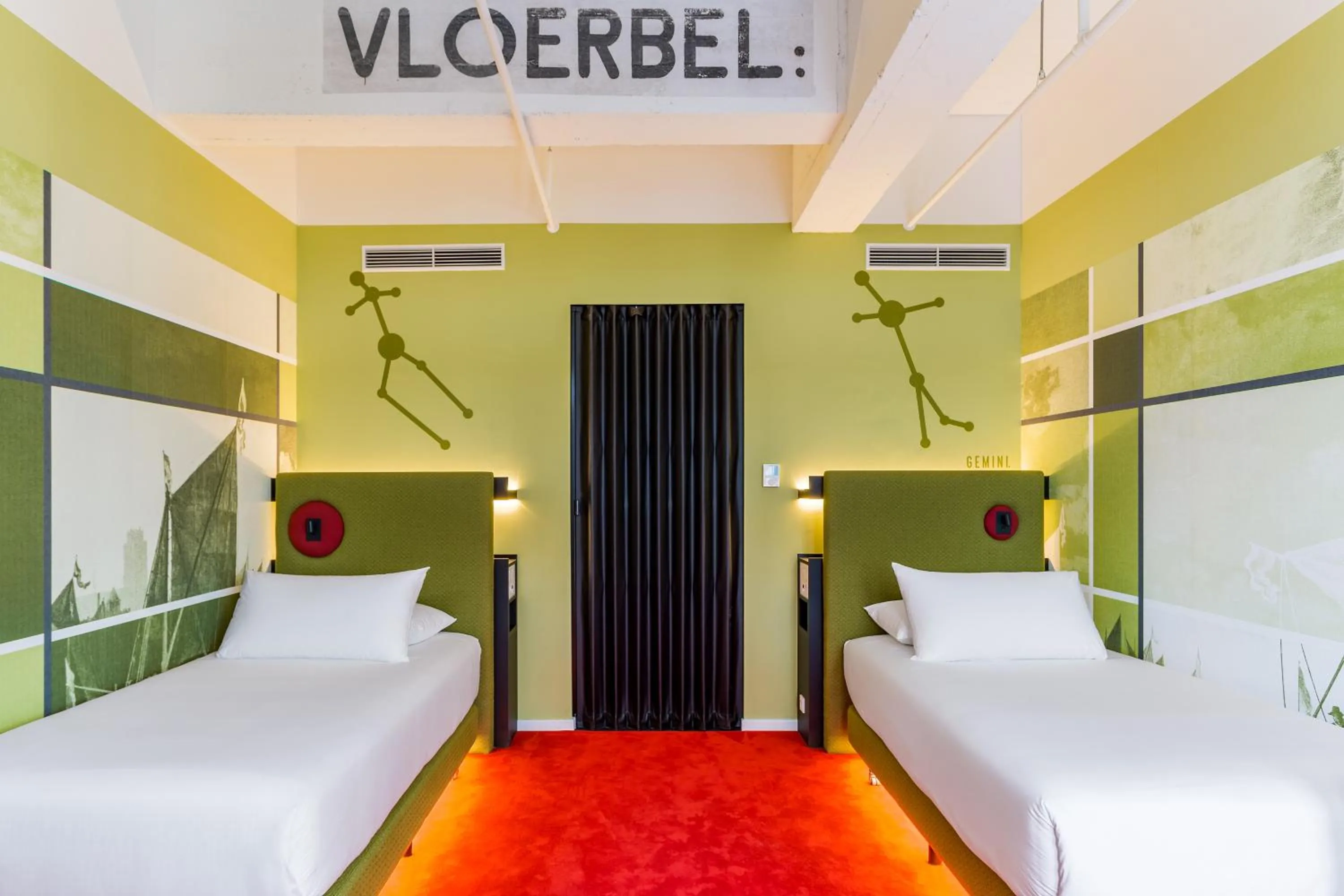 Property building, Bed in Room Mate Bruno, Rotterdam