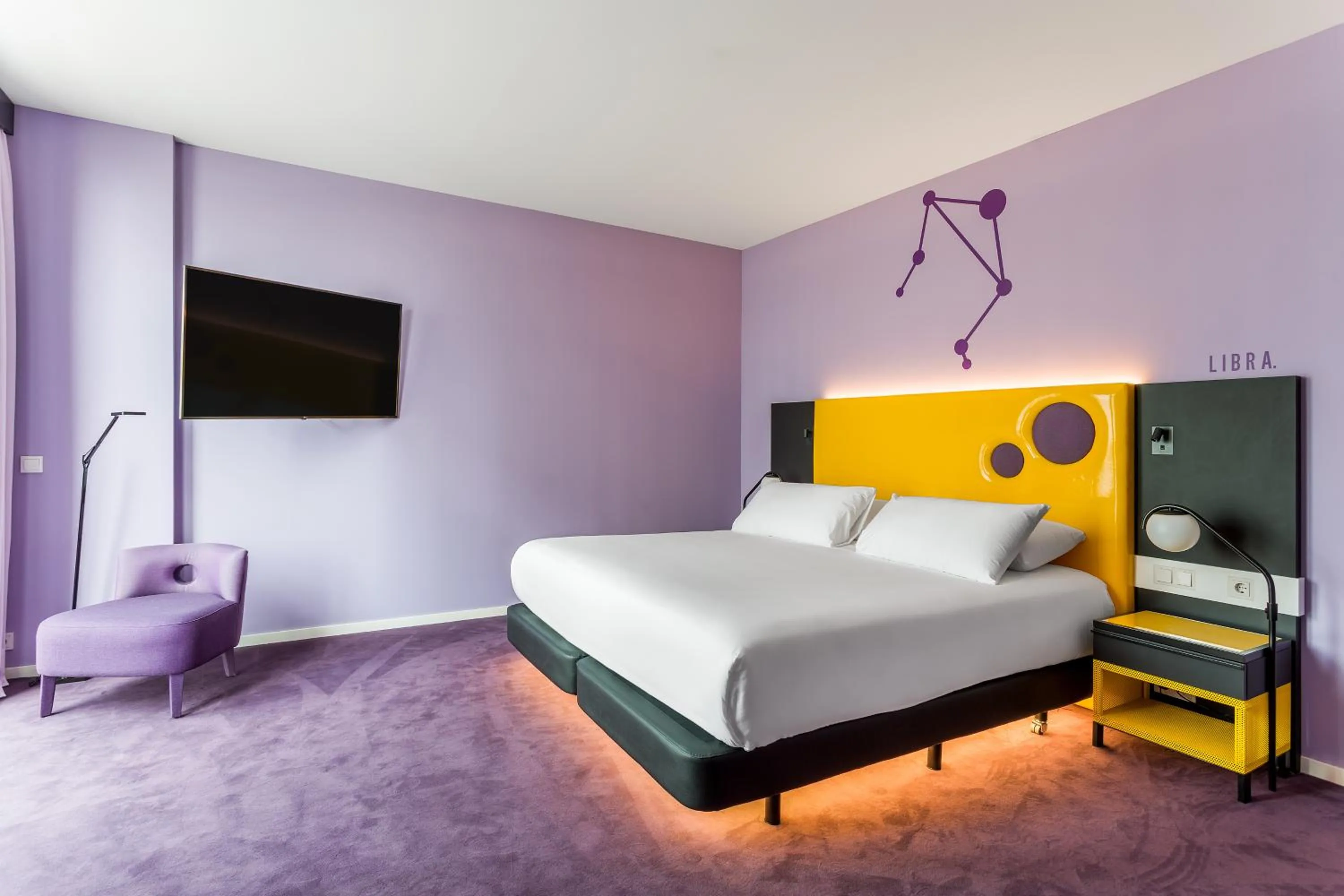 Bed in Room Mate Bruno, Rotterdam