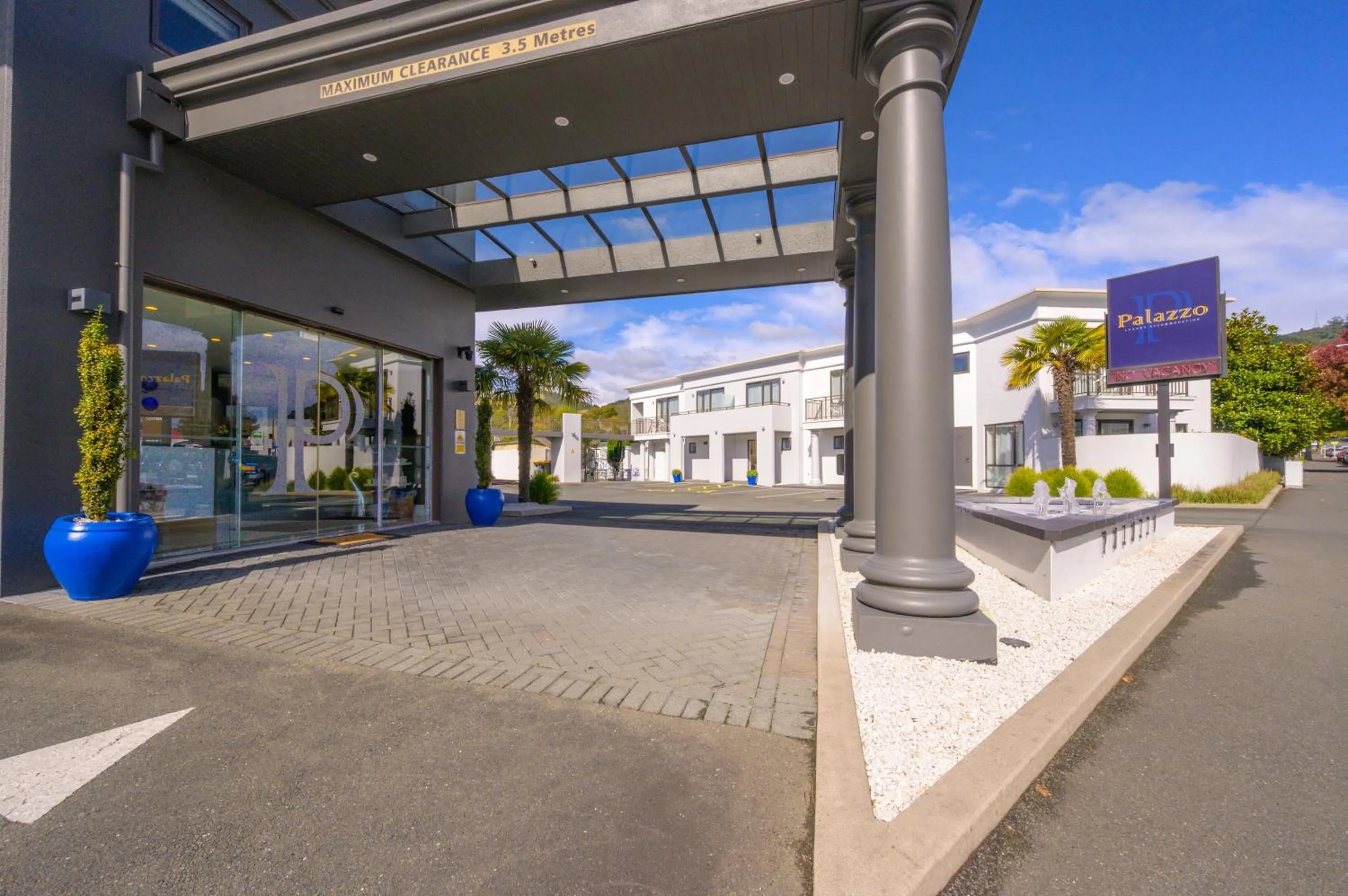 Property building in Palazzo Motor Lodge