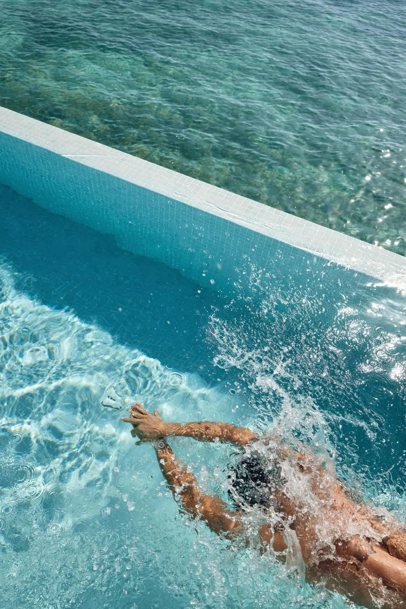 Swimming pool in COMO Cocoa Island Swimming pool in COMO Cocoa Island