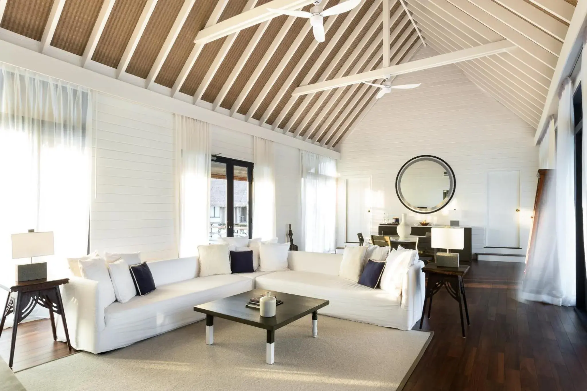 Photo of the whole room in COMO Cocoa Island Photo of the whole room in COMO Cocoa Island