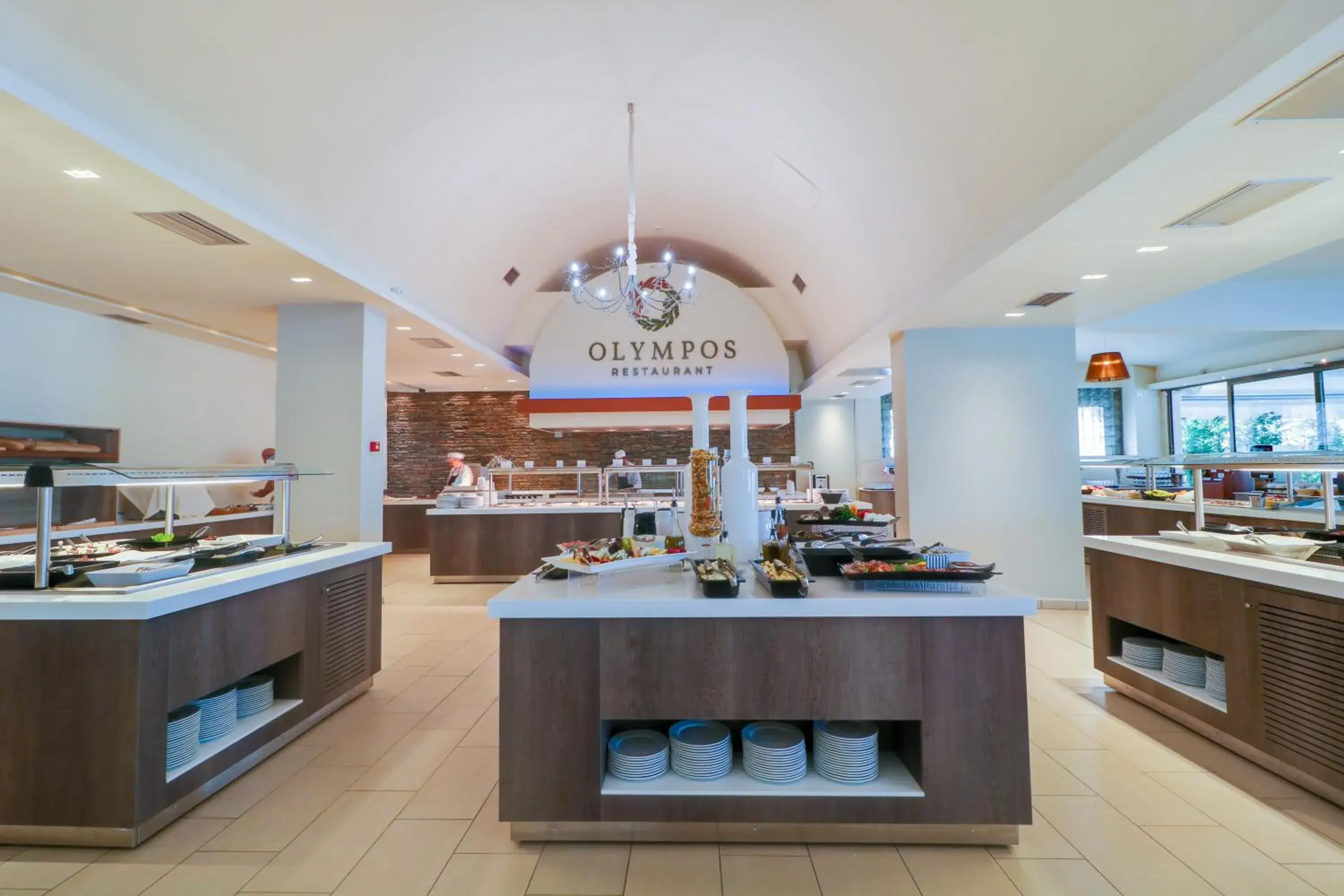 Restaurant/places to eat in Olympian Bay Grand Resort Restaurant/places to eat in Olympian Bay Grand Resort