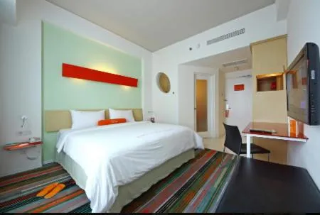 Bed in HARRIS Hotel & Convention Festival Citylink Bandung