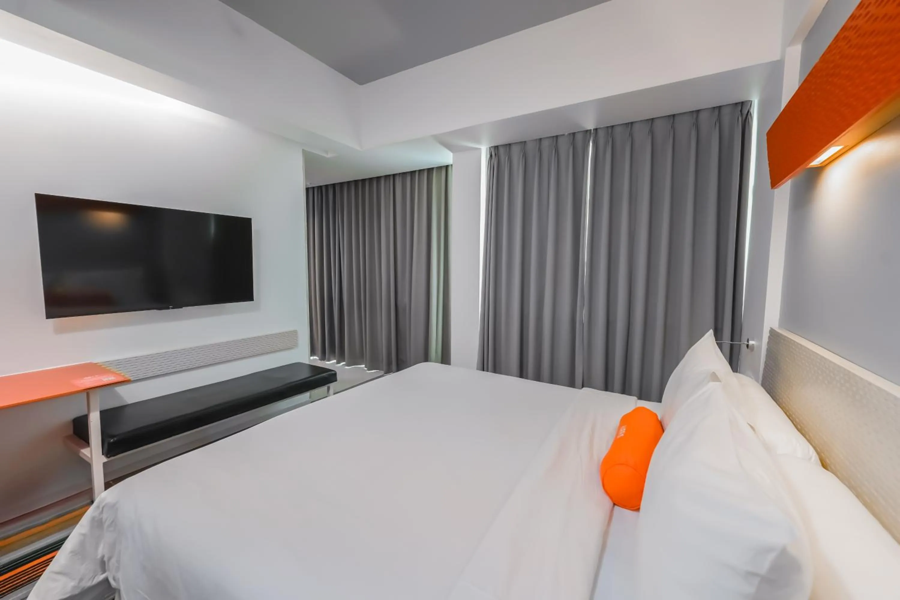 Bed in HARRIS Hotel & Convention Festival Citylink Bandung