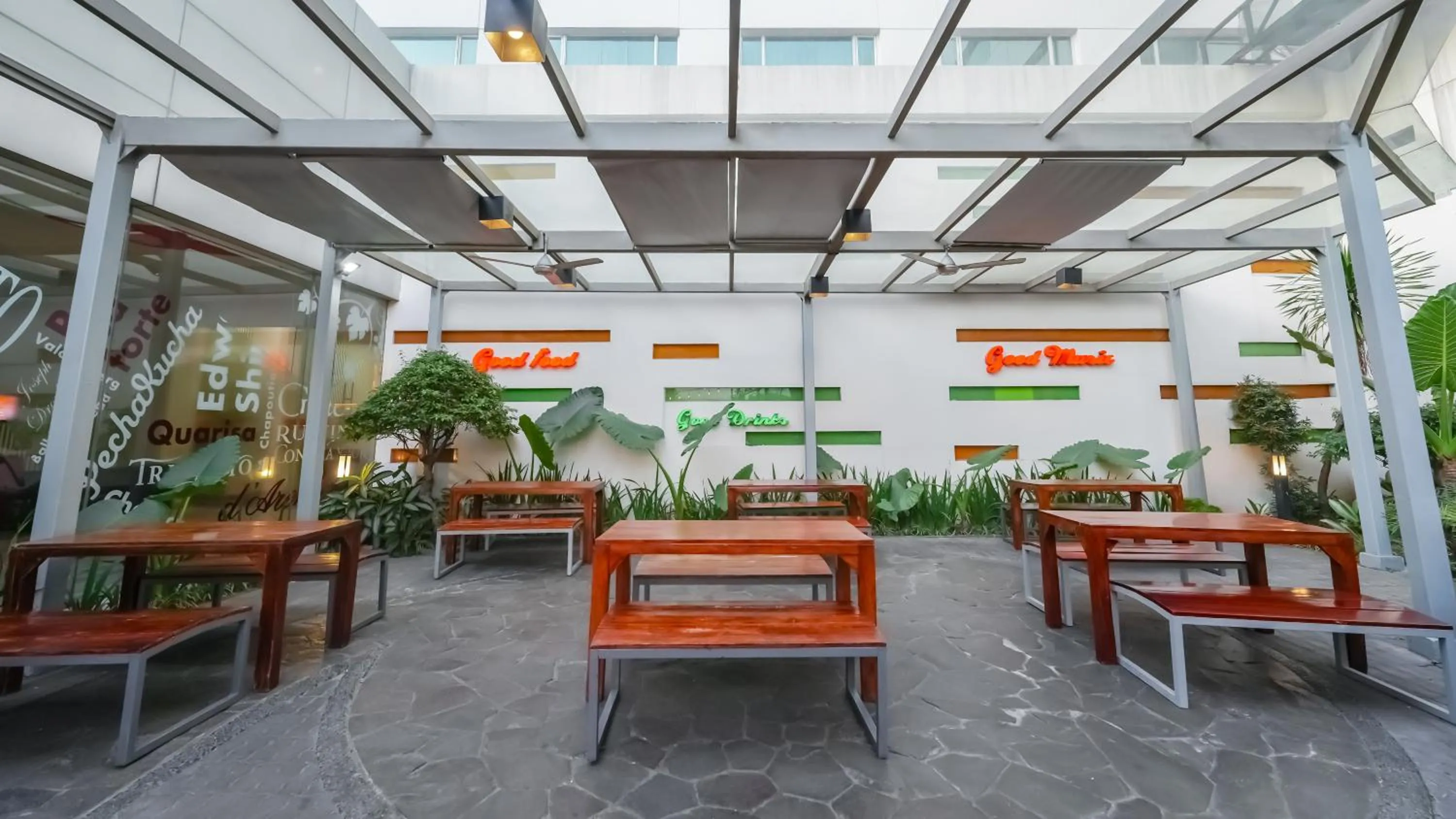 HARRIS Hotel & Convention Festival Citylink Bandung