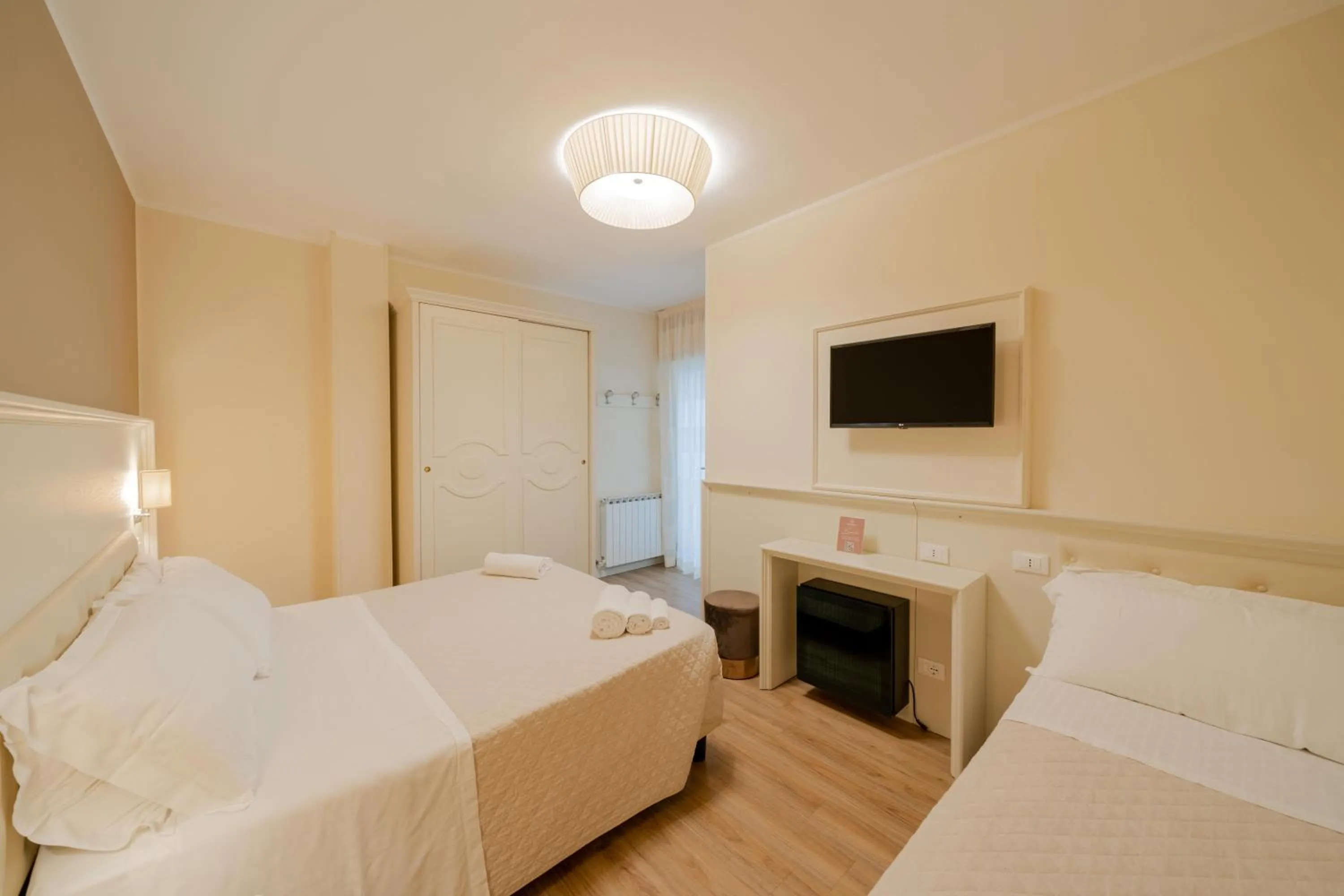 Bedroom, Bed in Hotel Orchidea