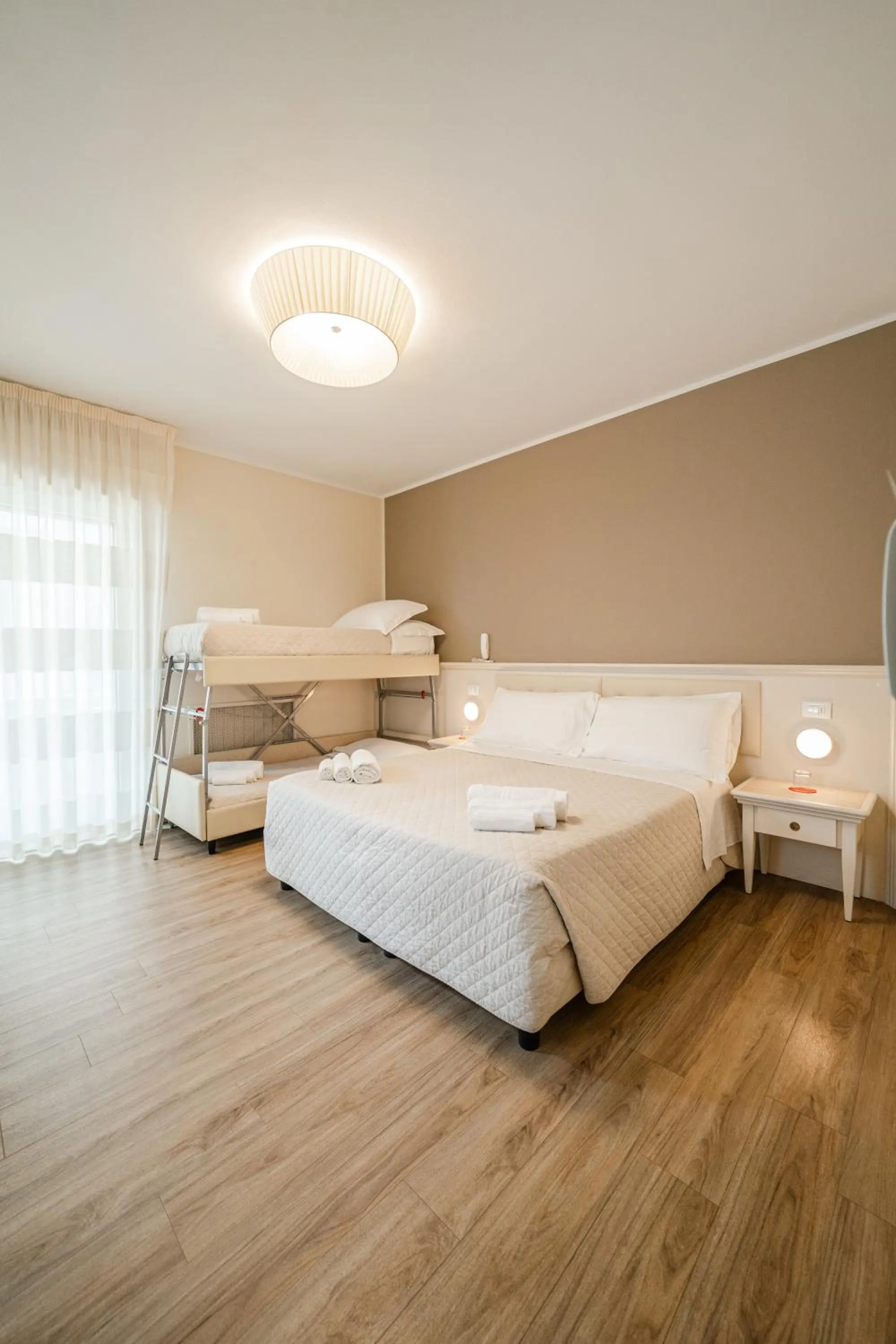 Bedroom, Bed in Hotel Orchidea