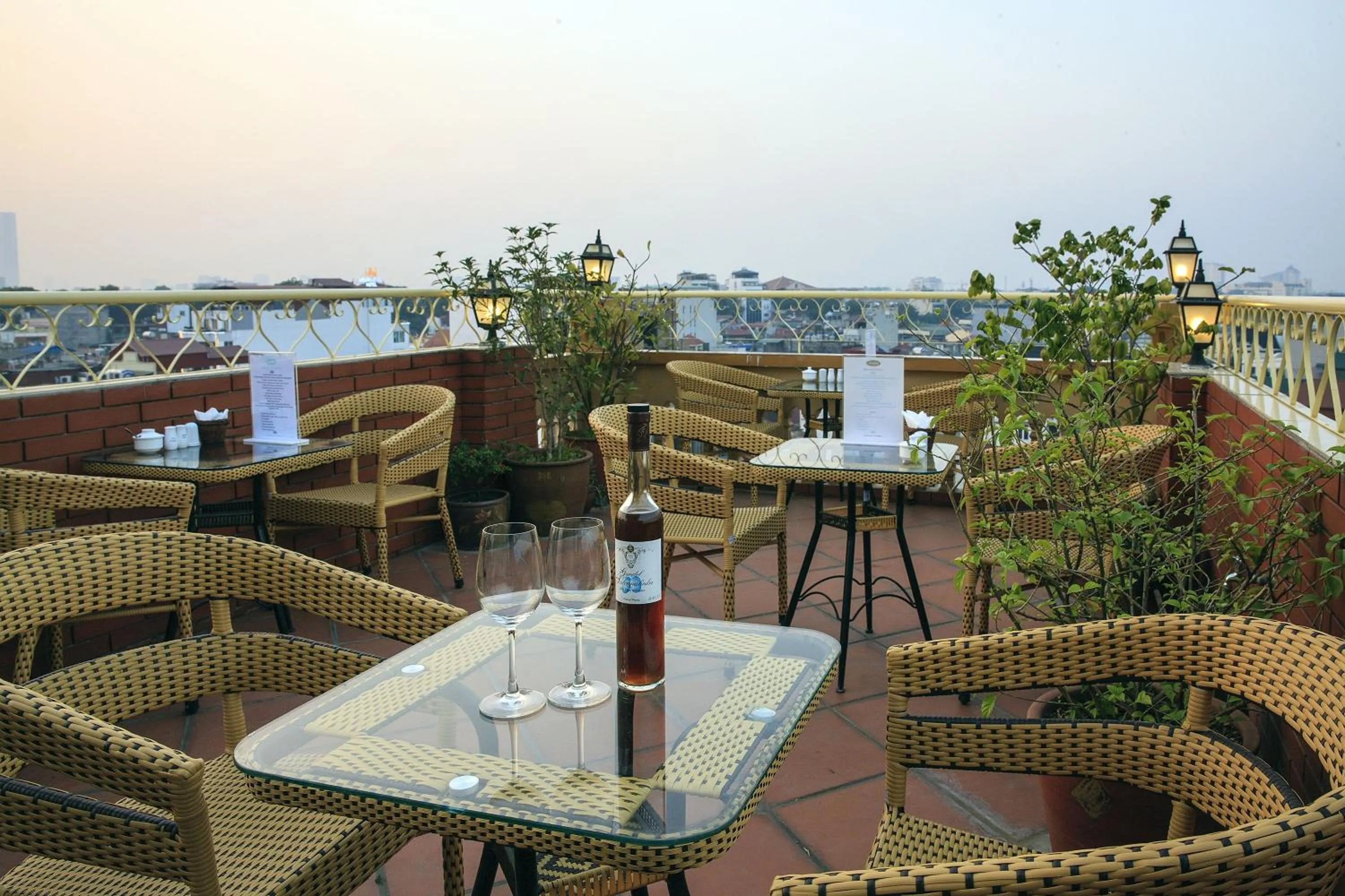 Lounge or bar in Lucky 3 Hotel & Travel