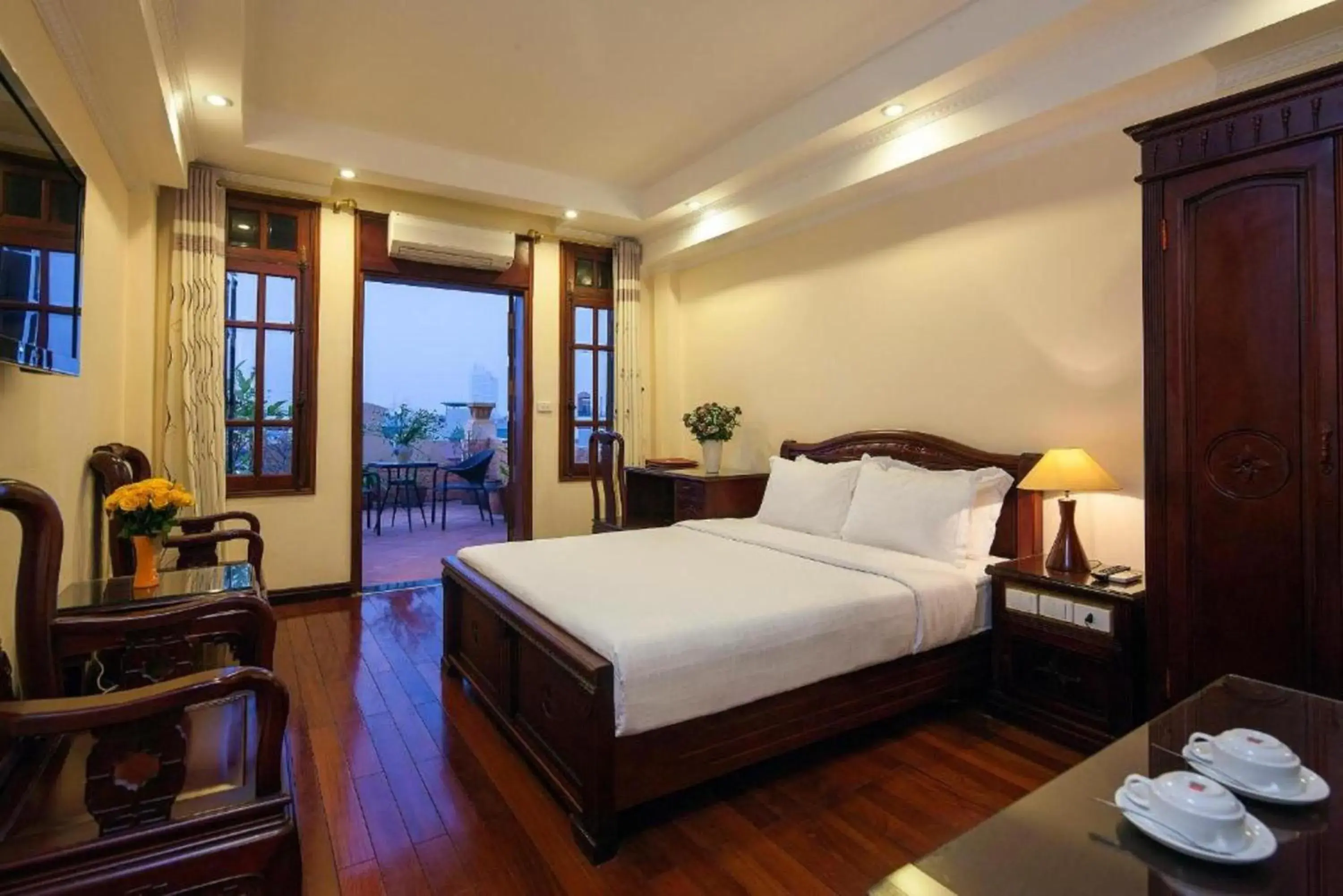Photo of the whole room, Bed in Lucky 3 Hotel & Travel Photo of the whole room, Bed in Lucky 3 Hotel & Travel