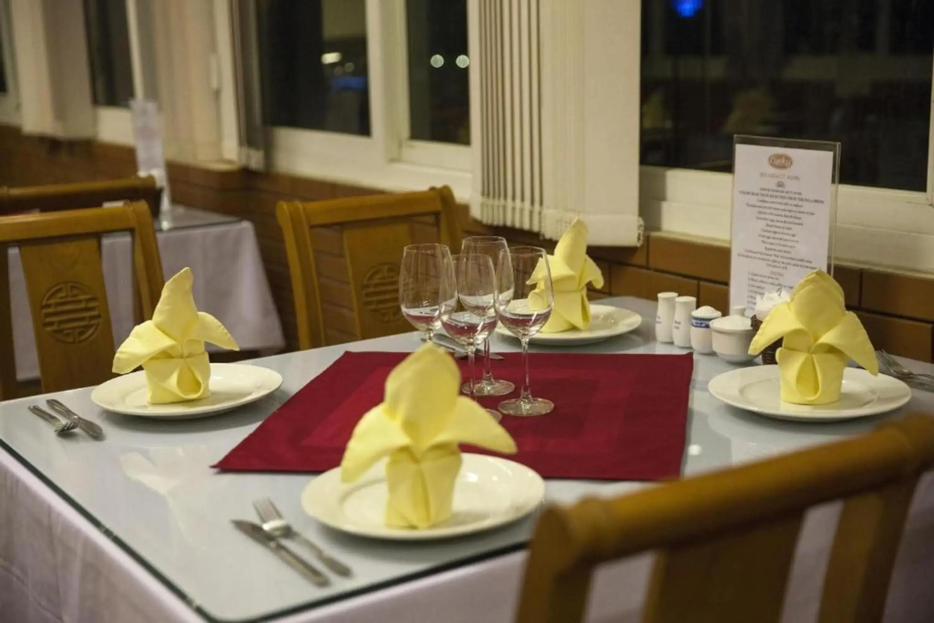 Restaurant/places to eat in Lucky 3 Hotel & Travel Restaurant/places to eat in Lucky 3 Hotel & Travel