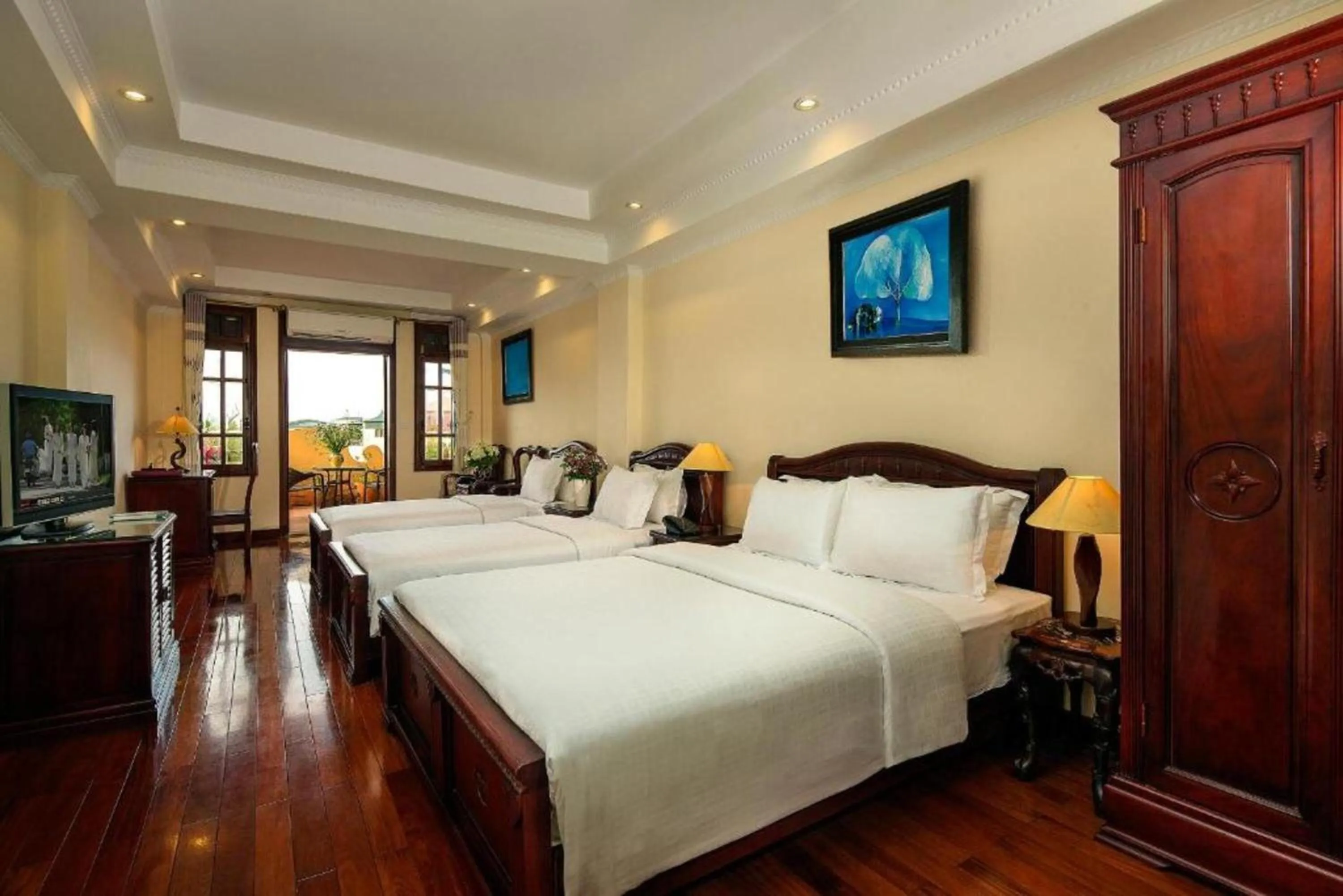 Photo of the whole room, Bed in Lucky 3 Hotel & Travel