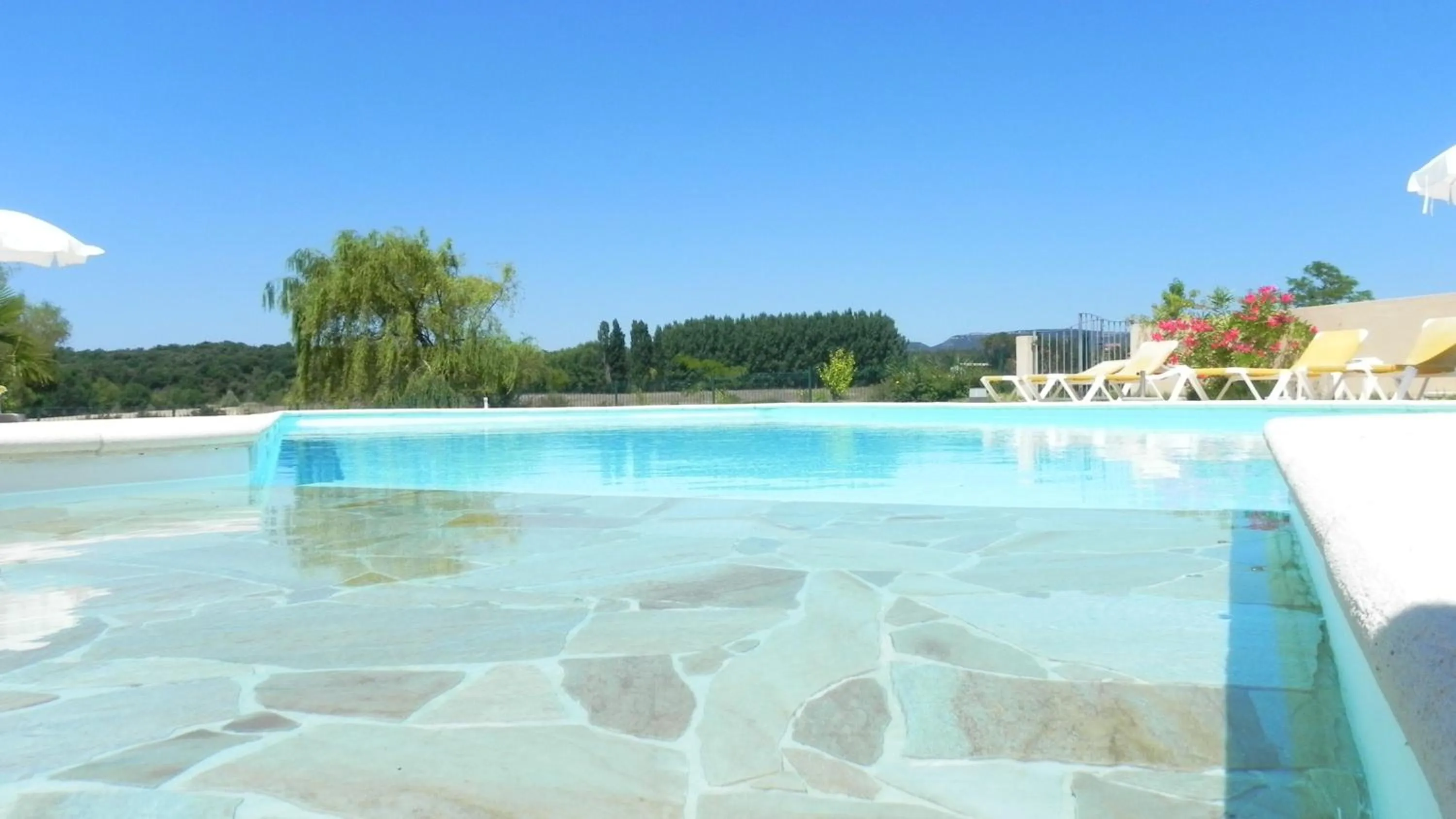 Swimming pool in Hôtel La Bastide d'Iris