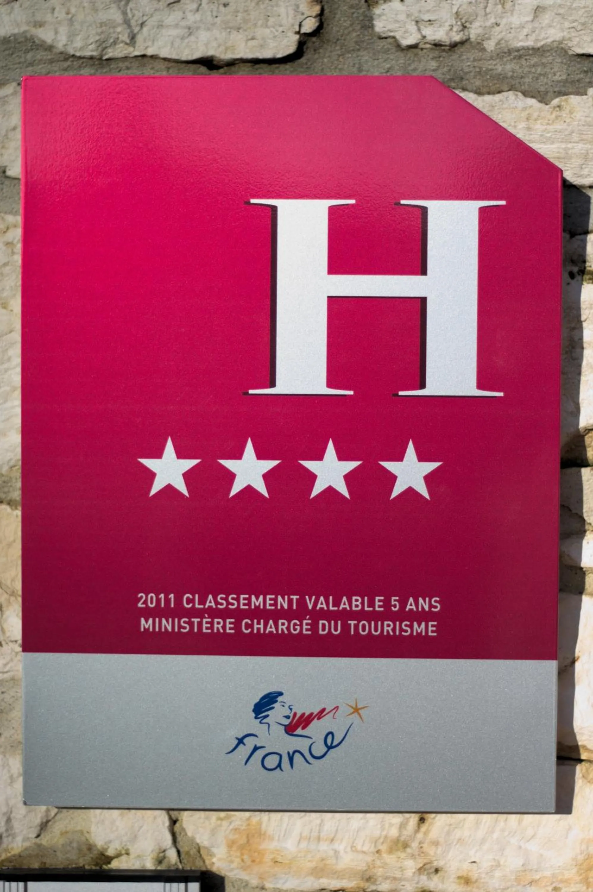 Facade/entrance in Hôtel La Bastide d'Iris