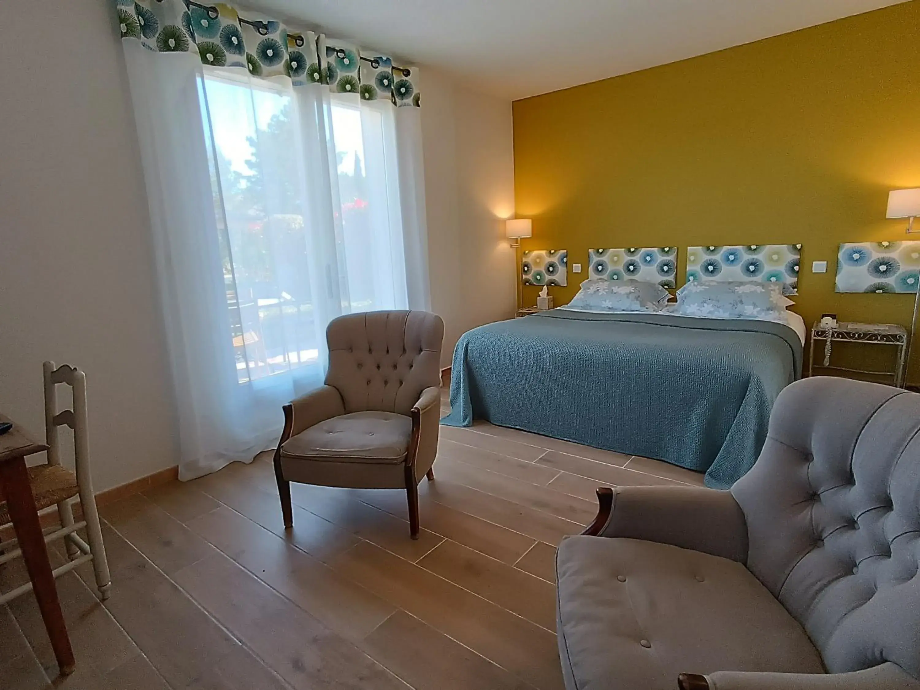 Family Suite in Hôtel La Bastide d'Iris Family Suite in Hôtel La Bastide d'Iris