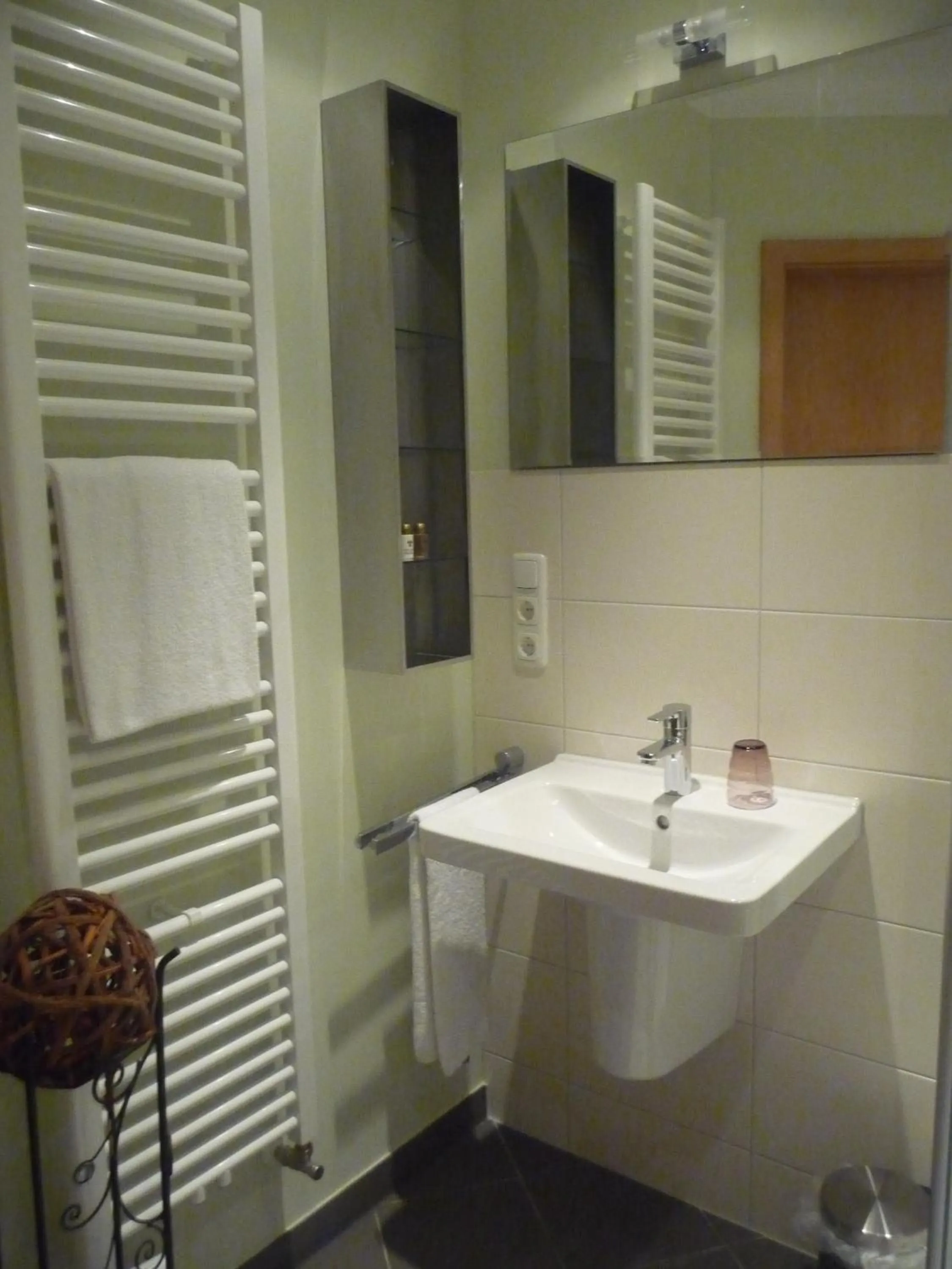 Bathroom in Hotel Gasthof Fellner