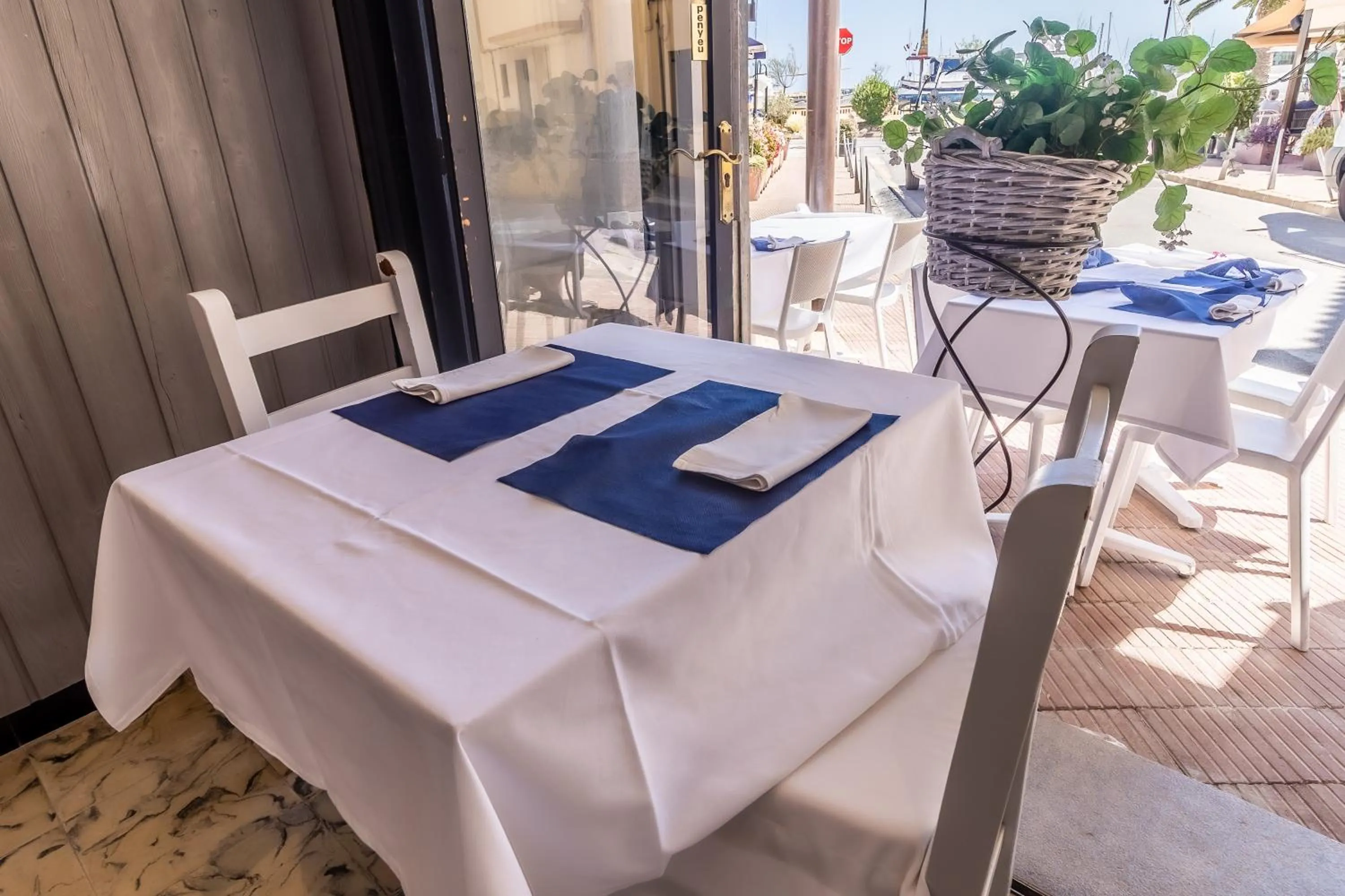 Restaurant/places to eat in Fonda Can Dalfo