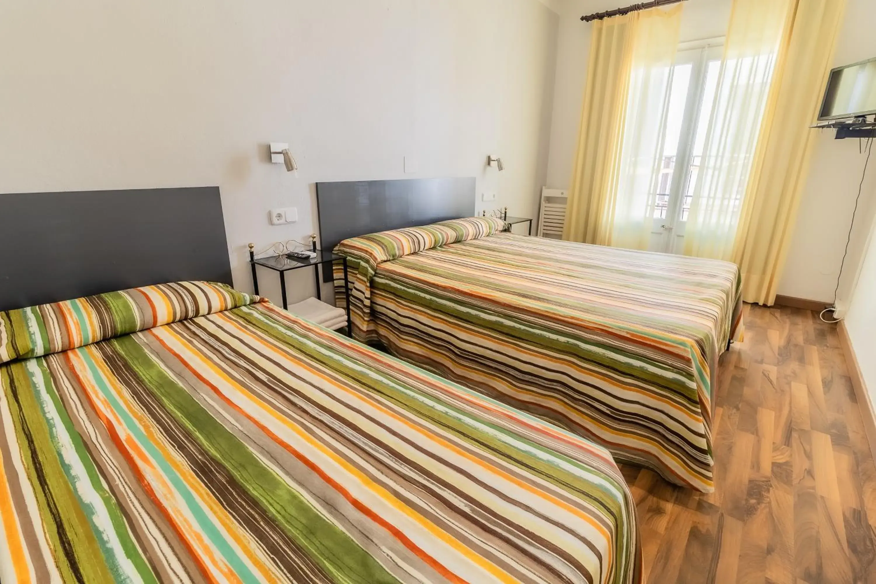 Triple Room with Balcony in Fonda Can Dalfo by Vivere Stays Triple Room with Balcony in Fonda Can Dalfo by Vivere Stays