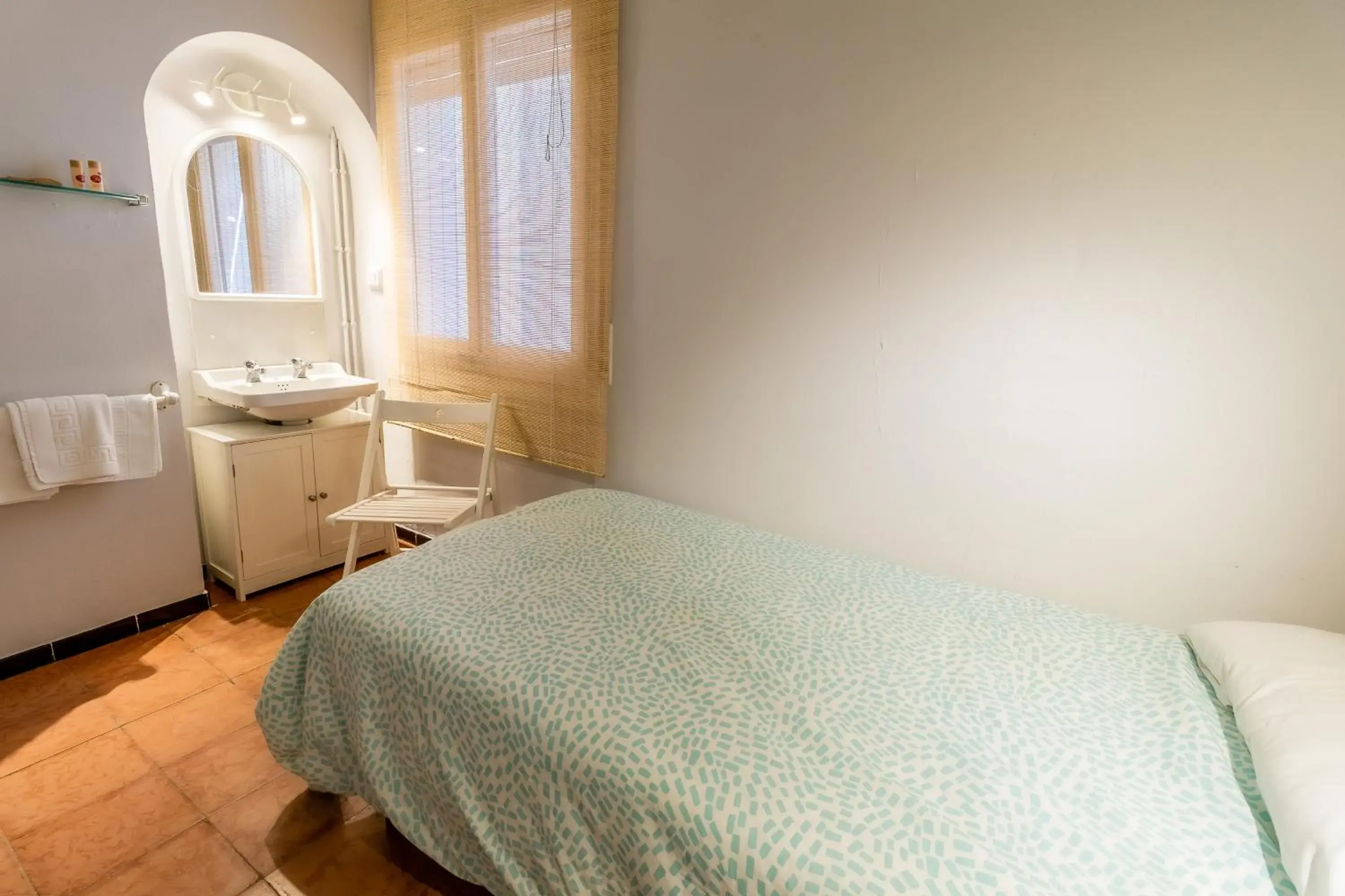 Twin Room with Shared Toilet in Fonda Can Dalfo Twin Room with Shared Toilet in Fonda Can Dalfo