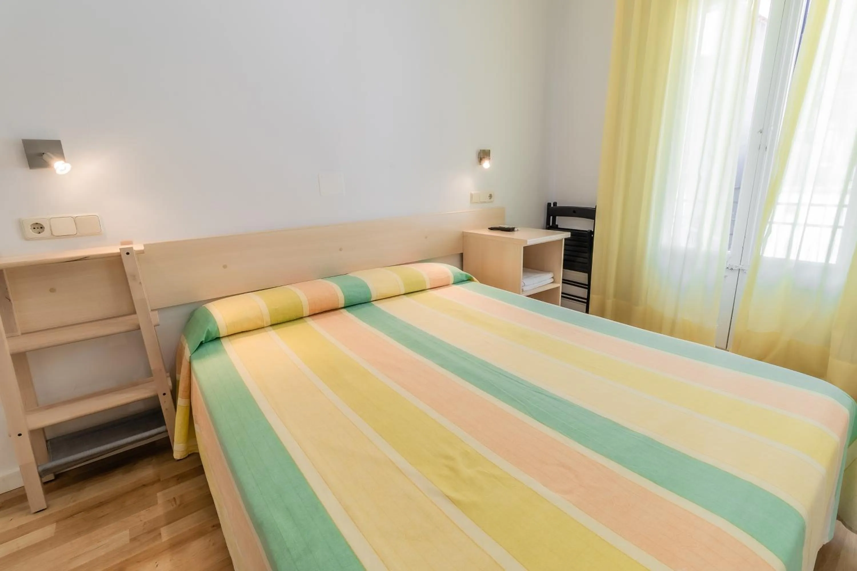 Photo of the whole room in Fonda Can Dalfo