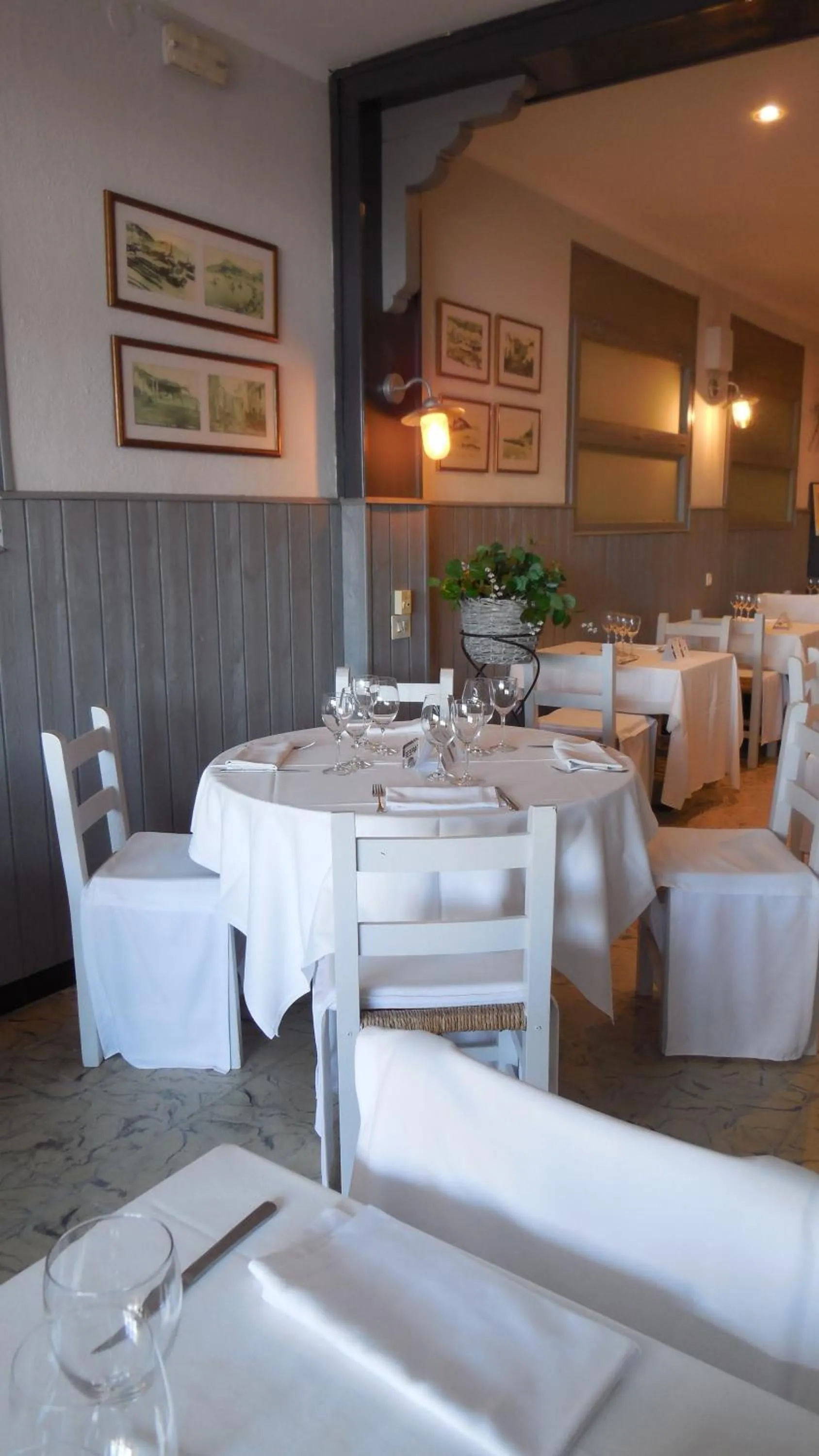 Restaurant/places to eat in Fonda Can Dalfo