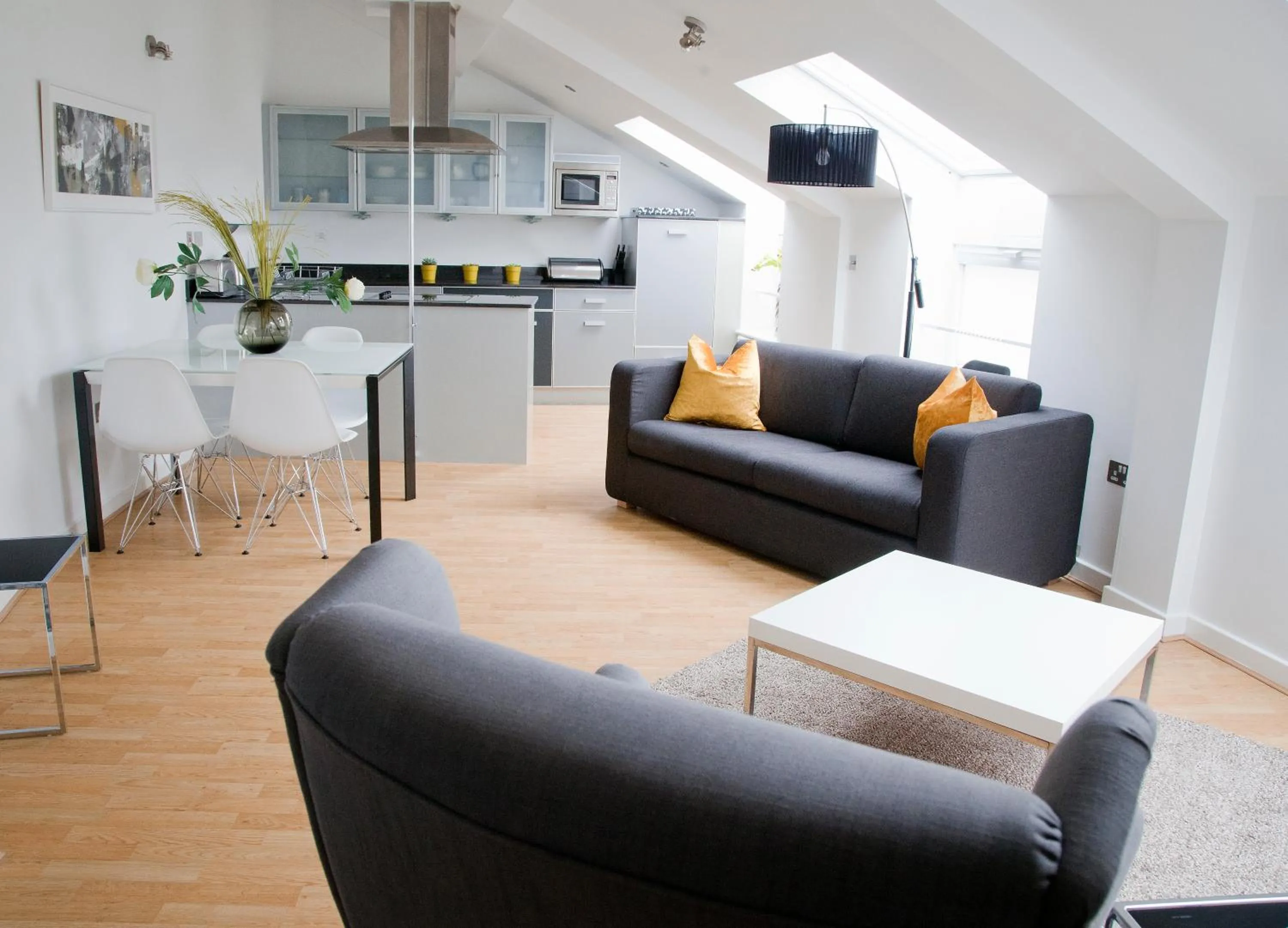 Seating area in Regent House deluxe 2 bedroom apartment