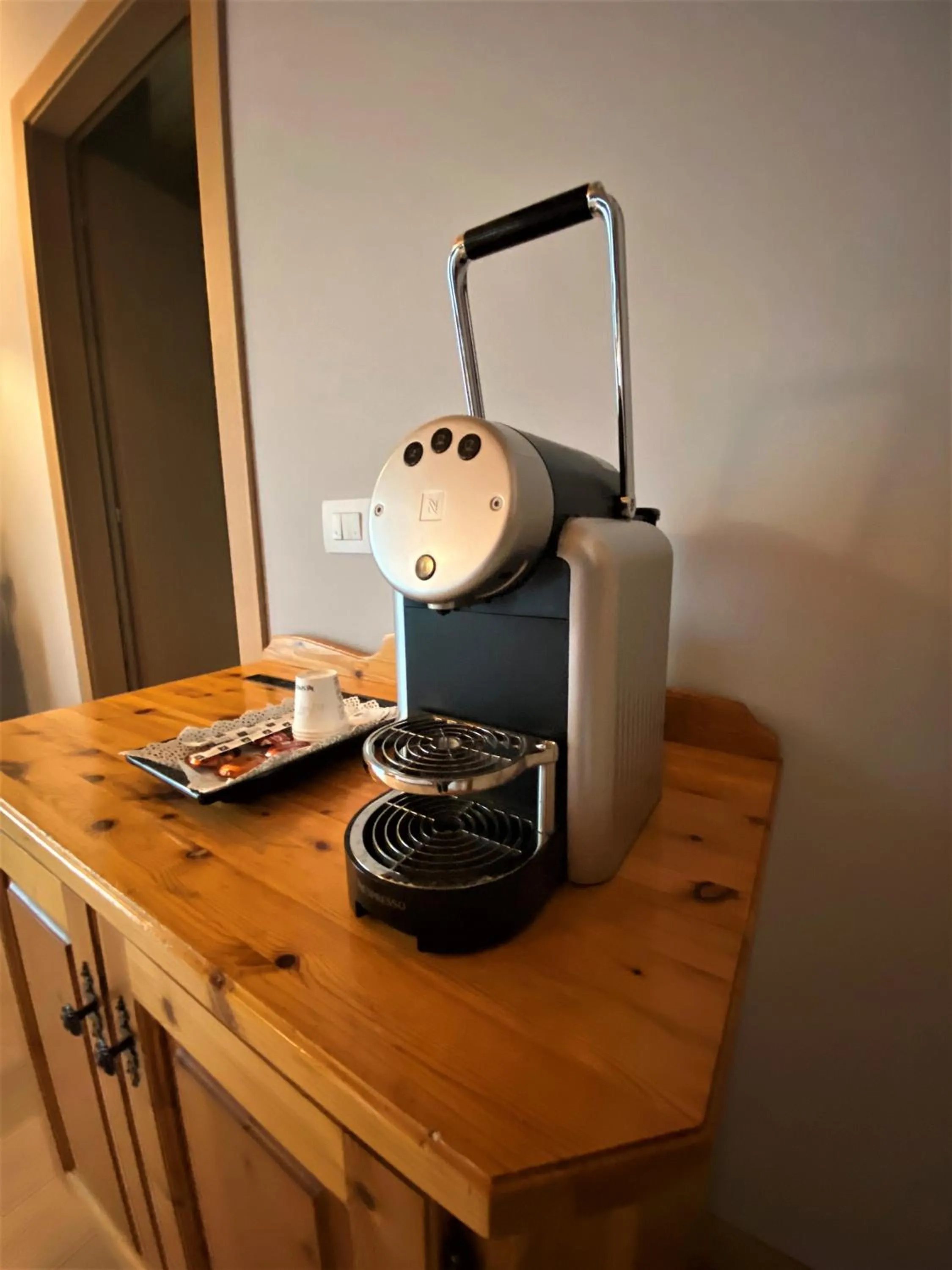 Coffee/tea facilities in Albergo Rutzer