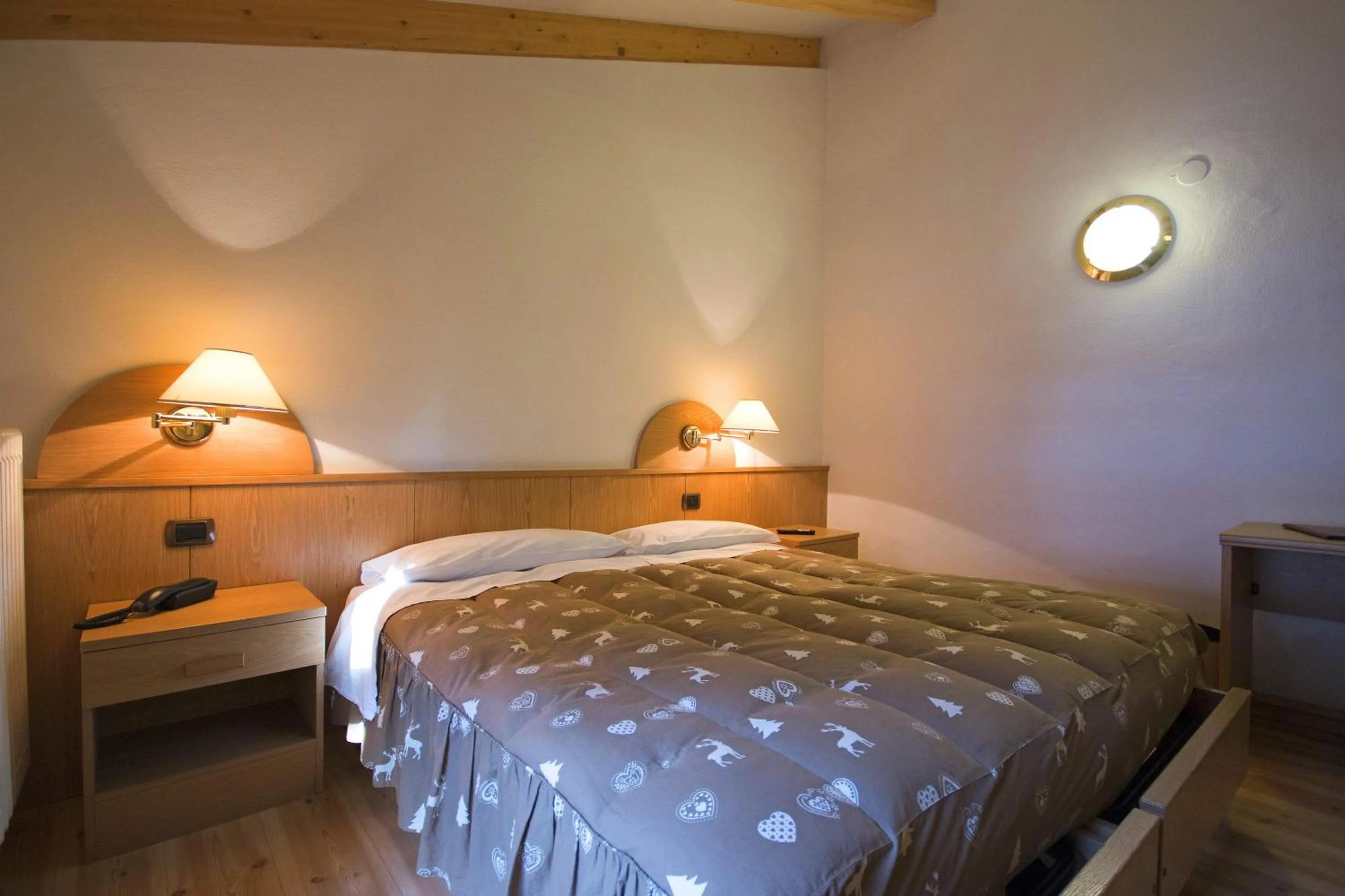 Bedroom, Bed in Hotel Miravalle