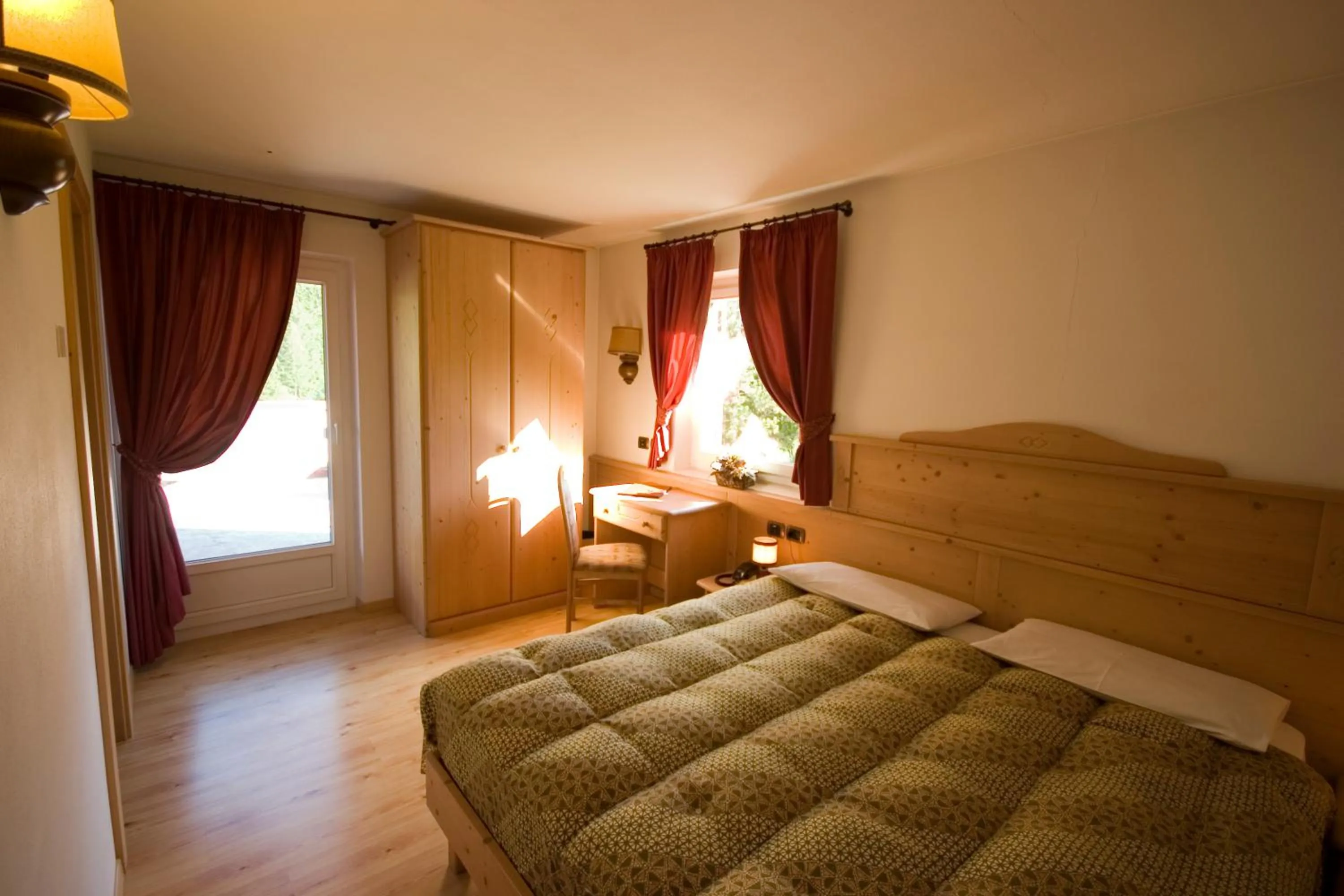 Bedroom, Bed in Hotel Miravalle