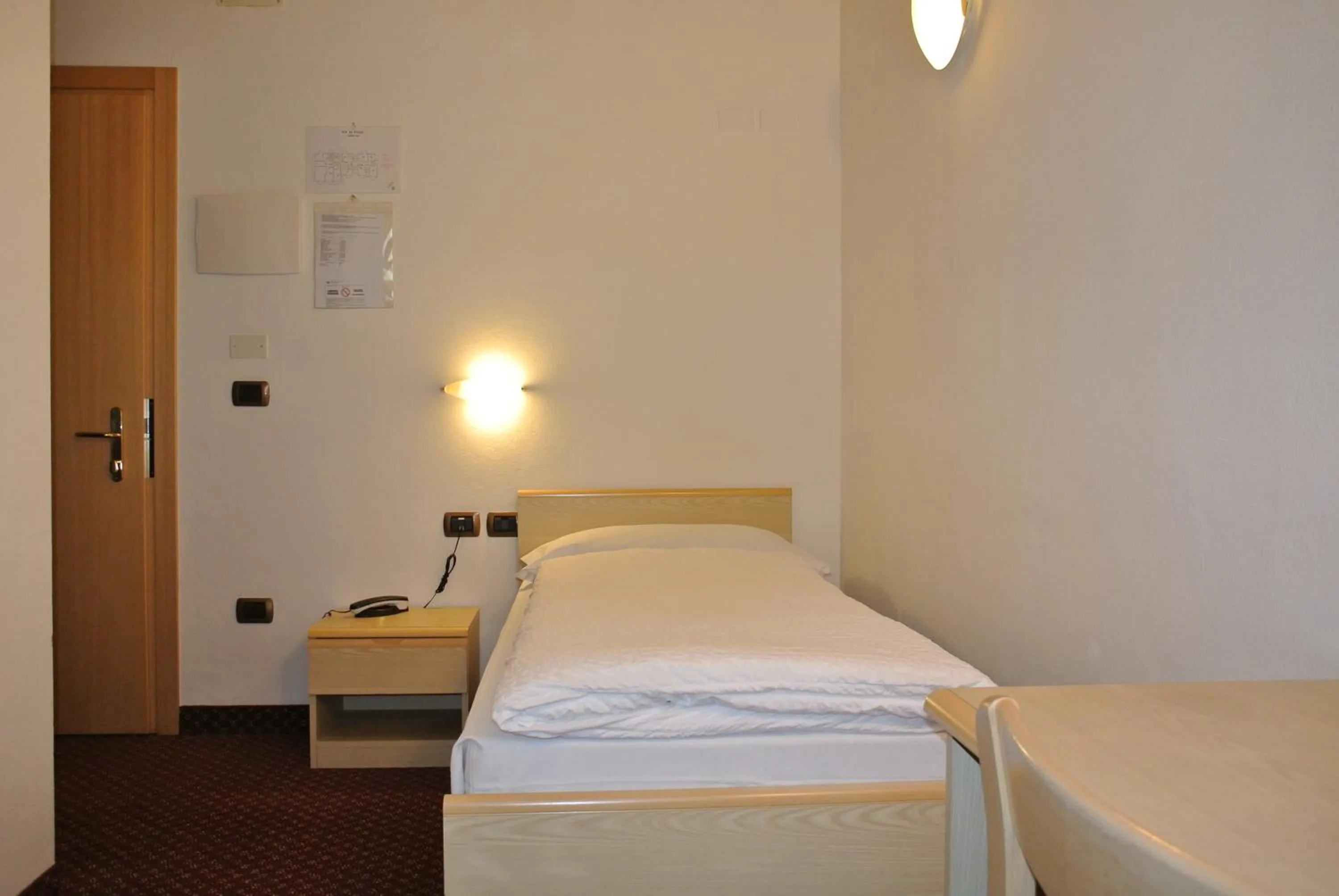 Photo of the whole room, Bed in Hotel Miravalle