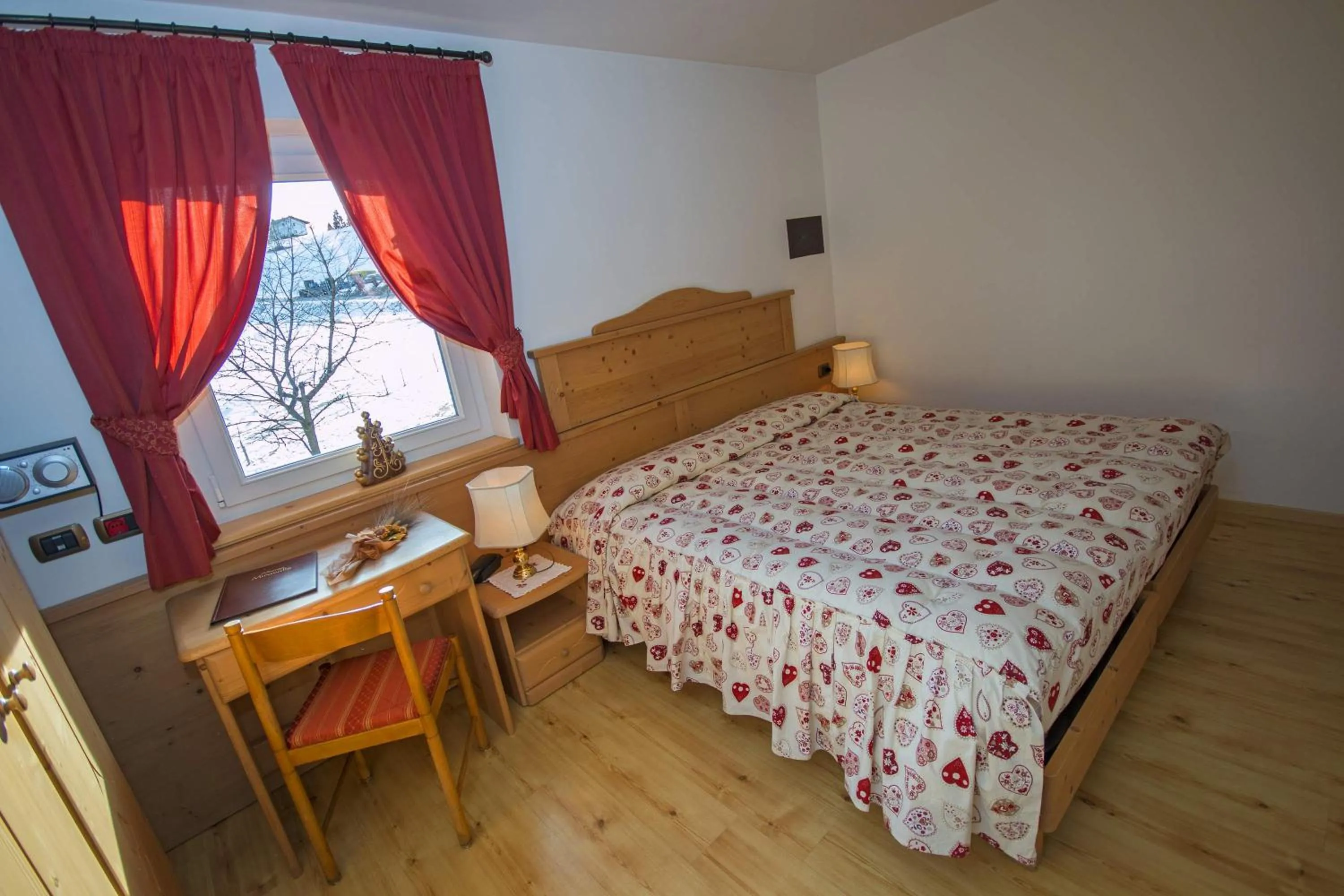 Bedroom, Bed in Hotel Miravalle