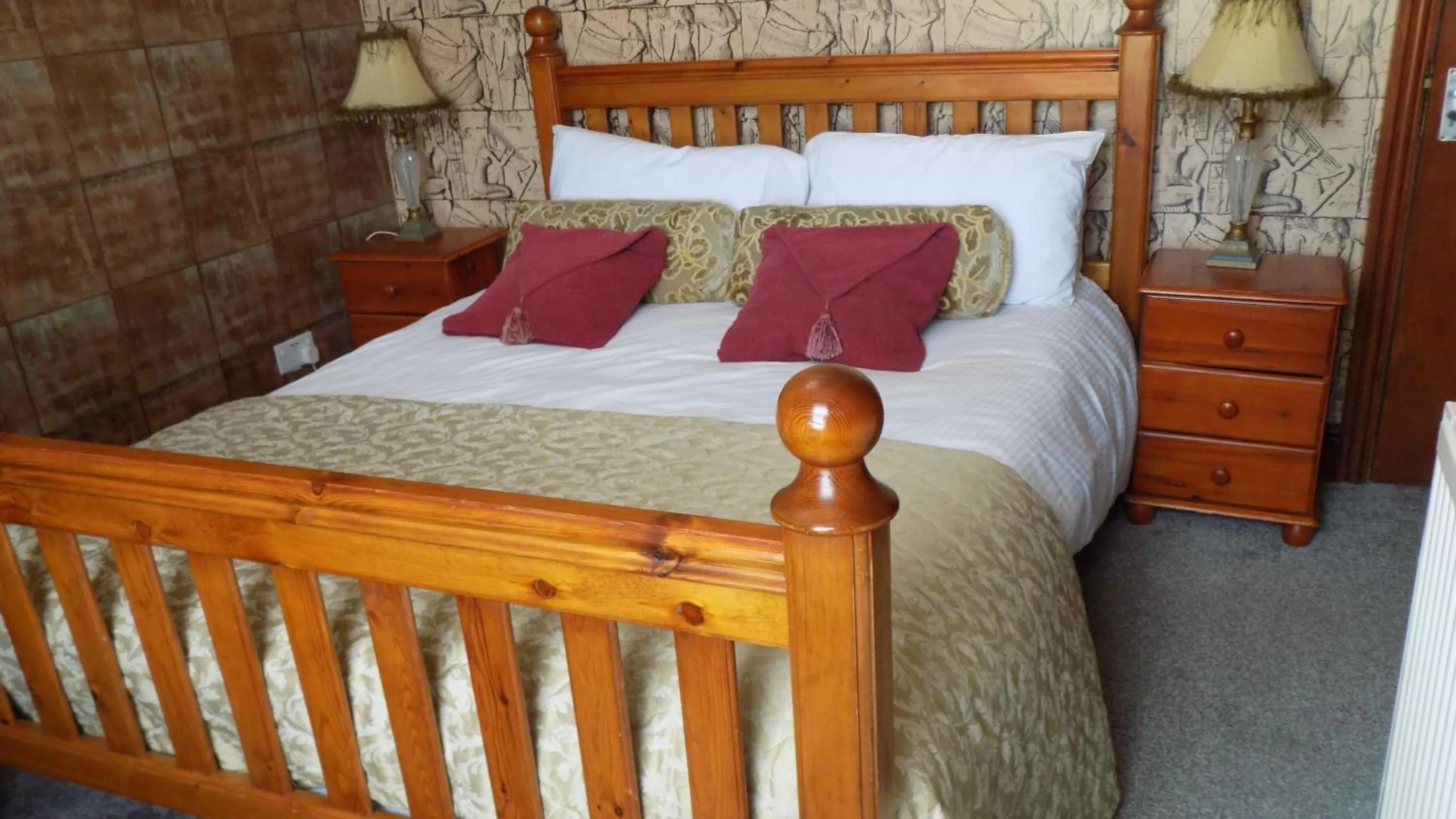 Bed in Tracey's Driftwood