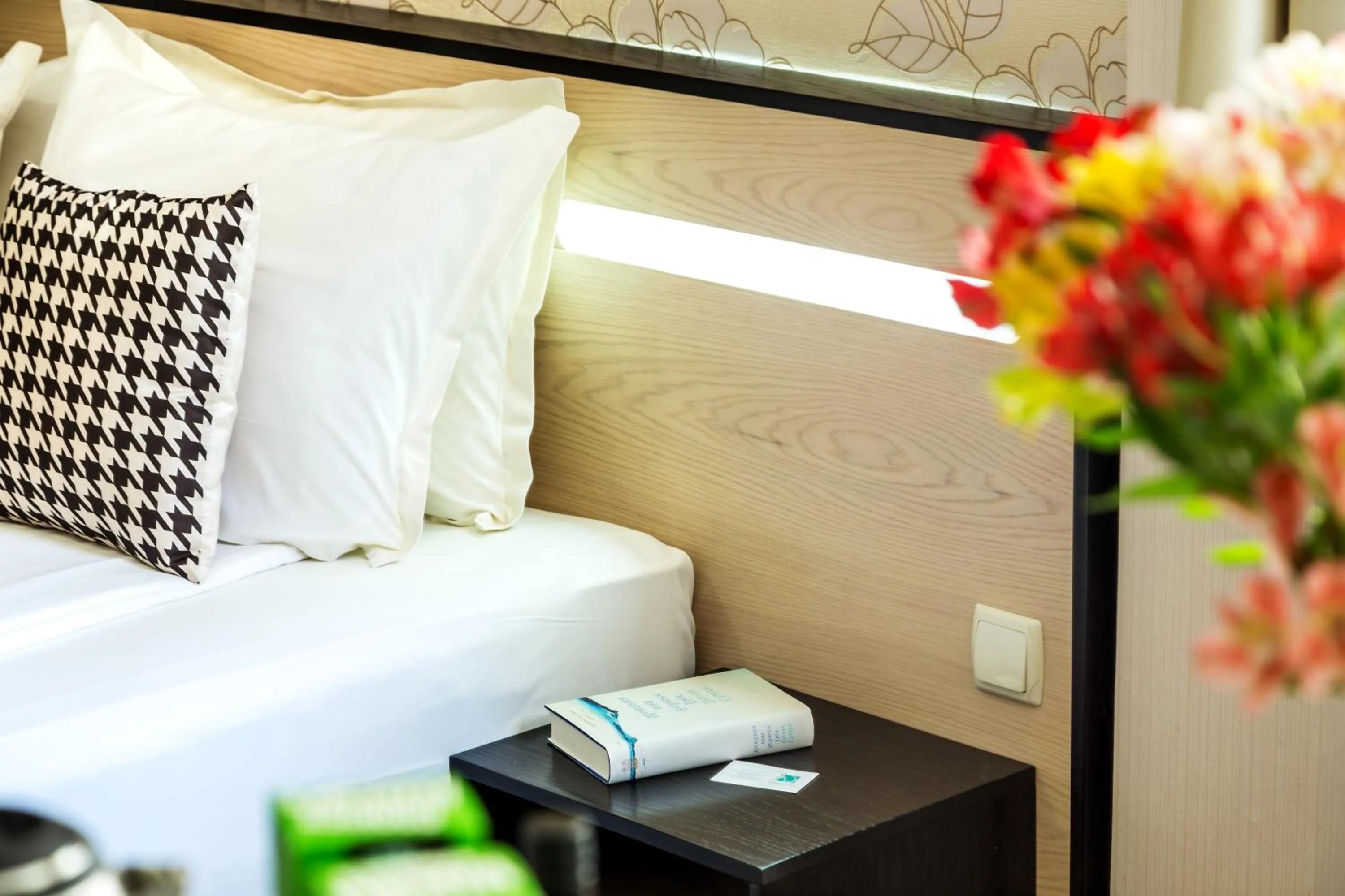 Bed in City Avenue Hotel