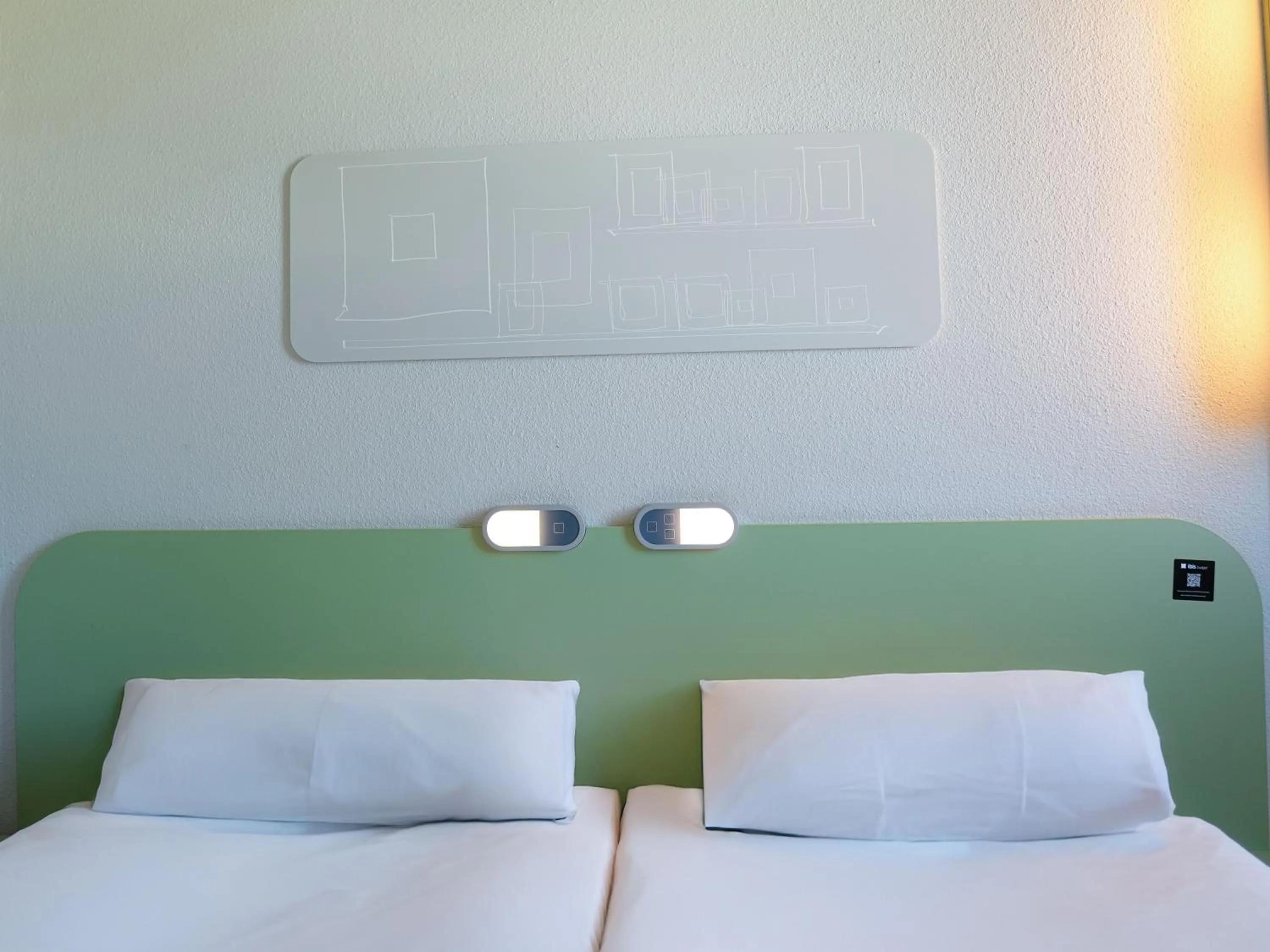 Bed in ibis budget Caen Porte de Bretagne