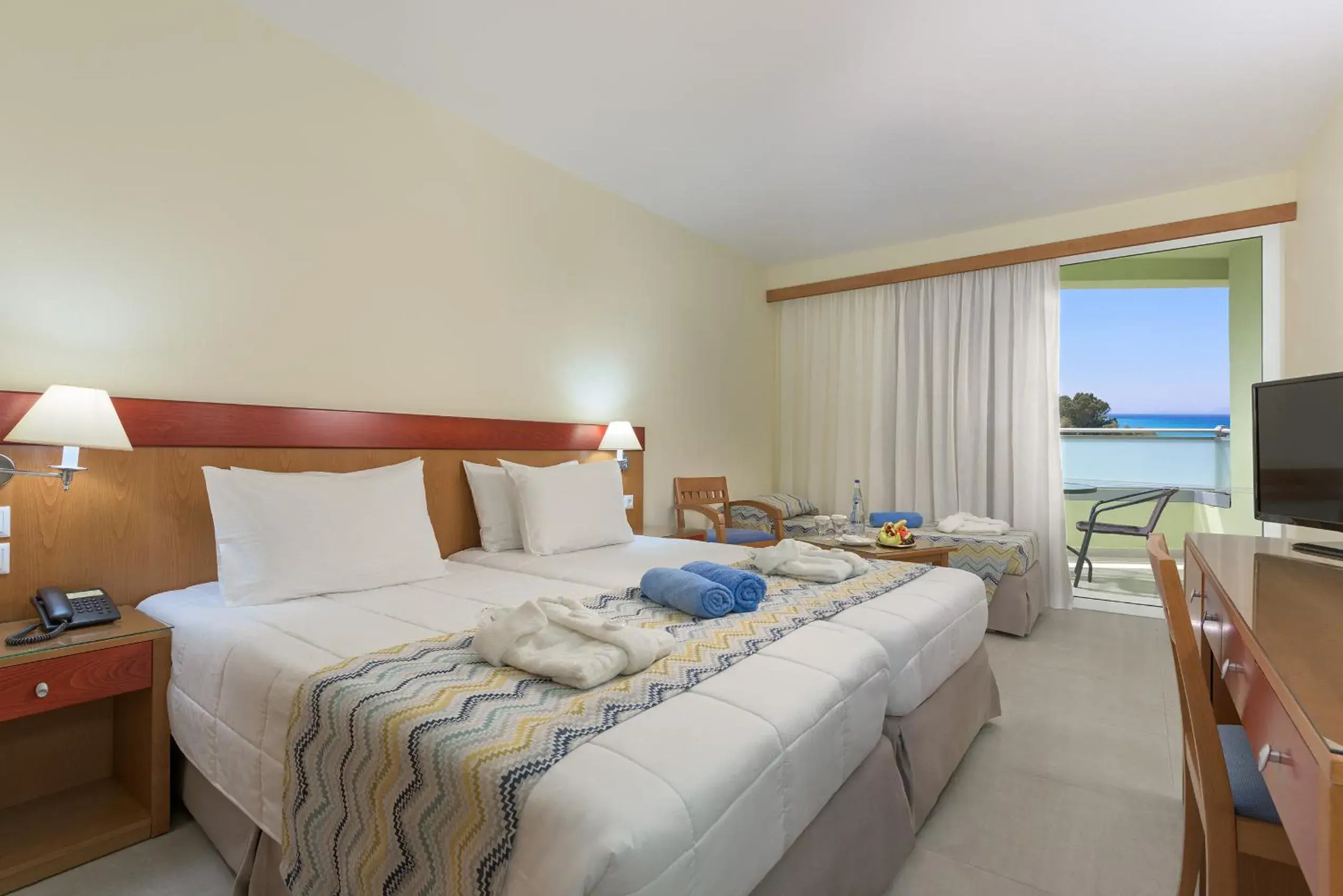 Double or Twin Room in Avra Beach Resort Double or Twin Room in Avra Beach Resort