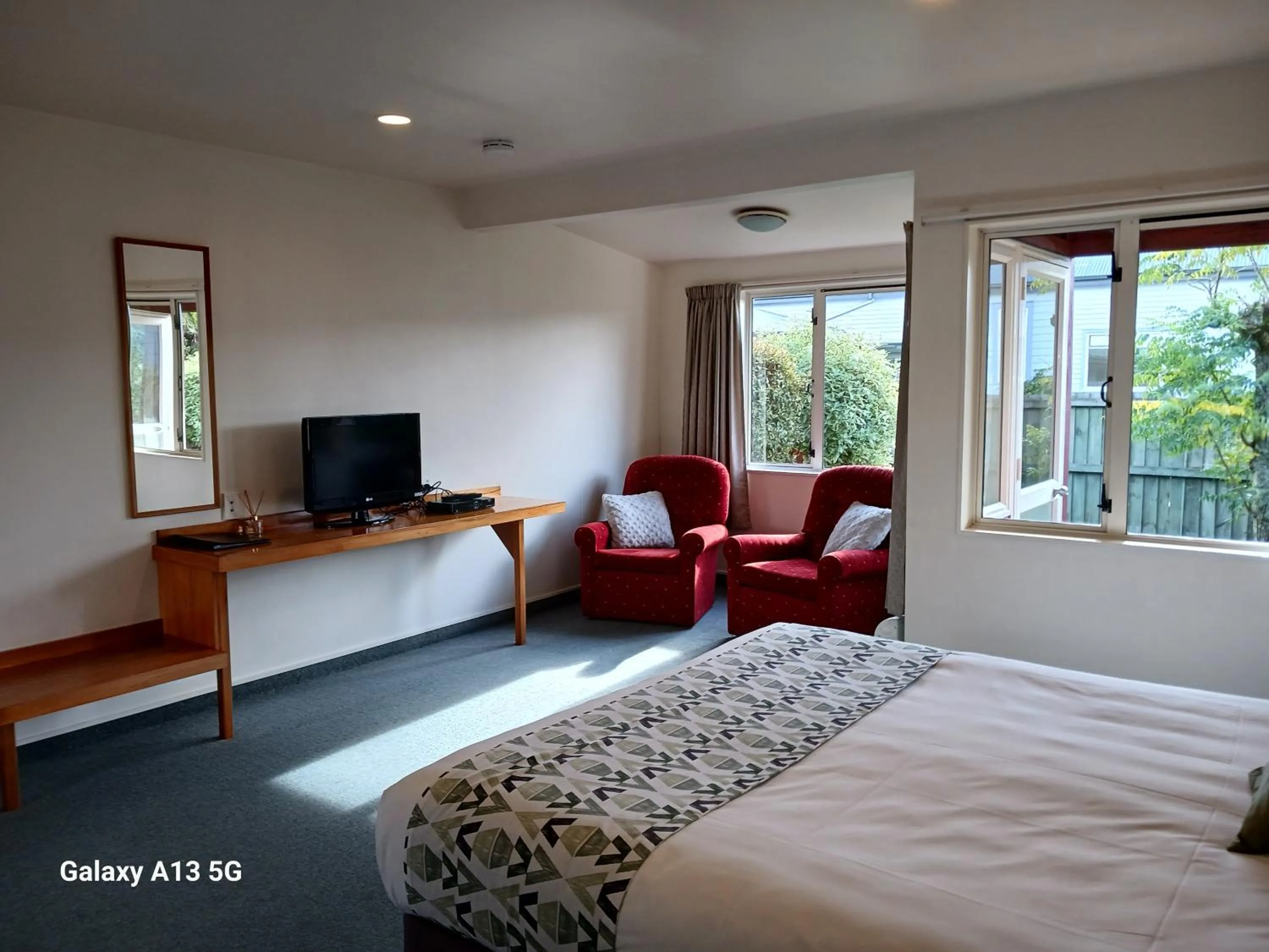 Bed in Anatoki Lodge Motel