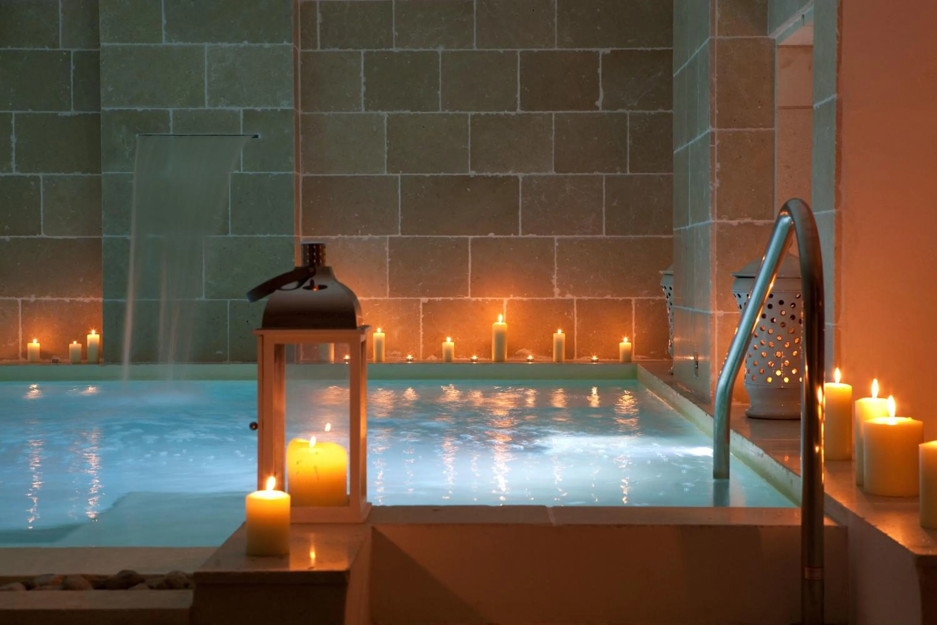 Hot Tub in Canne Bianche Lifestyle Hotel