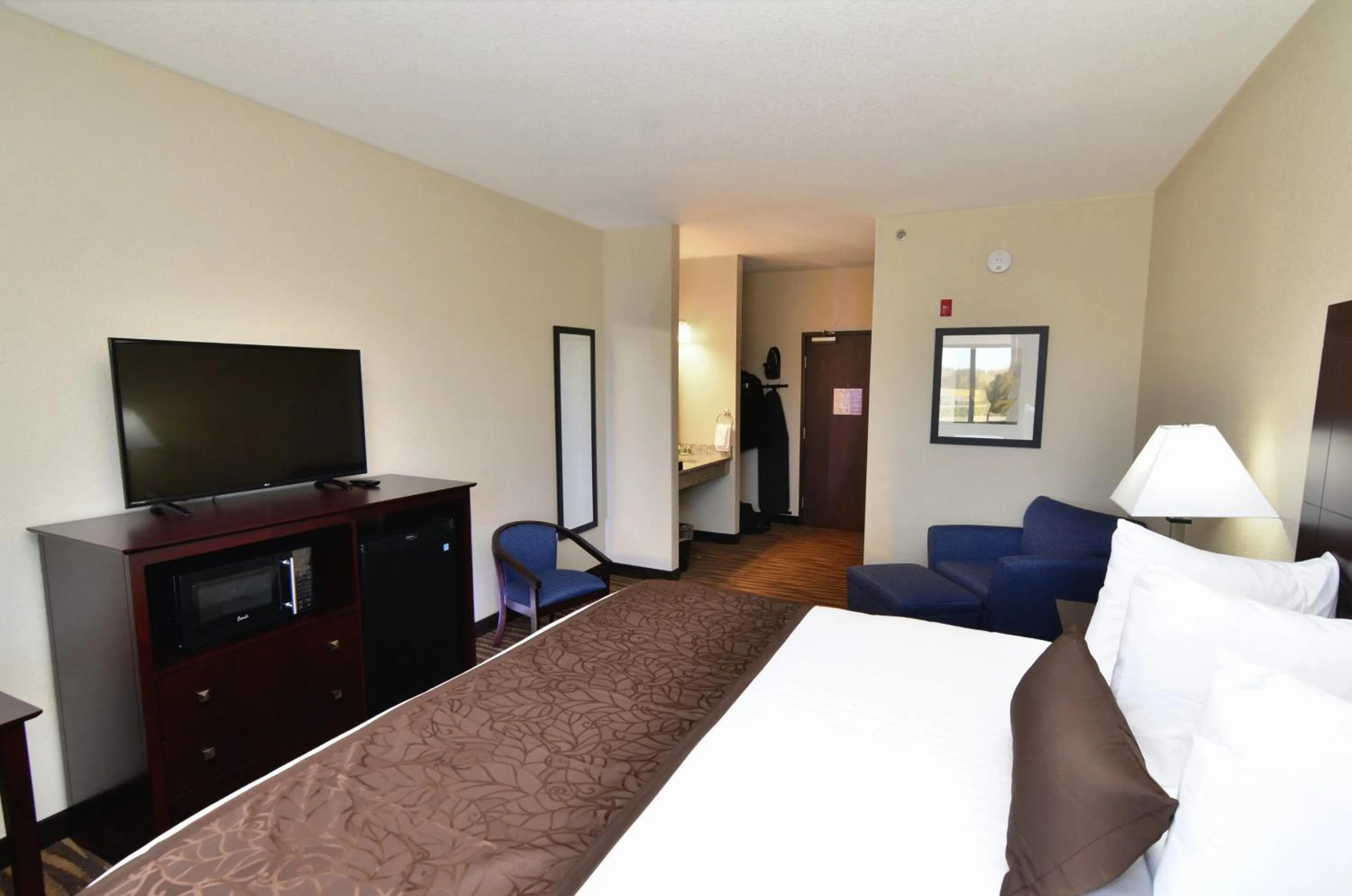 Bed in Cornerstone Inn & Suites Oelwein