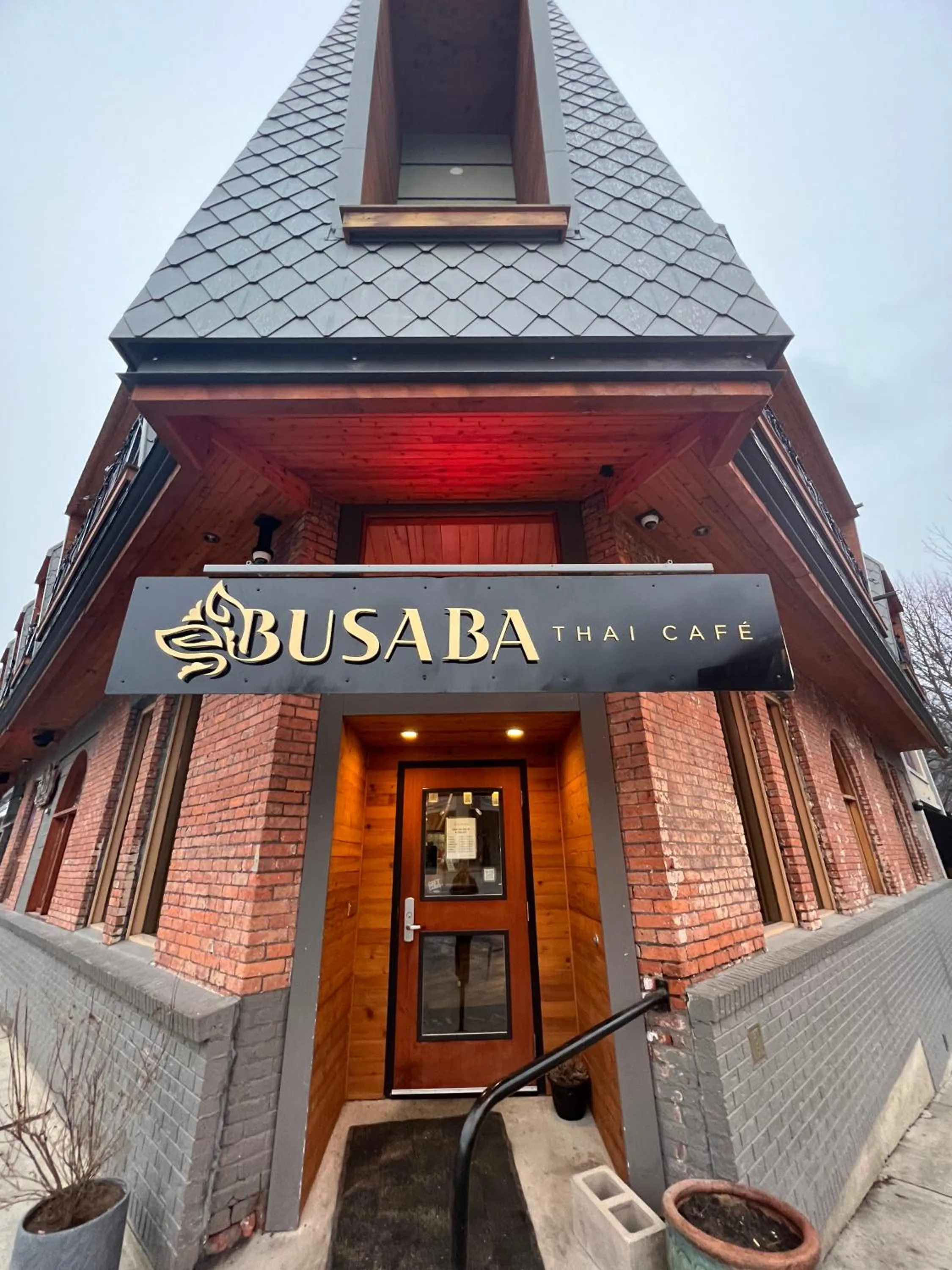 Restaurant/places to eat in Savoy Hotel