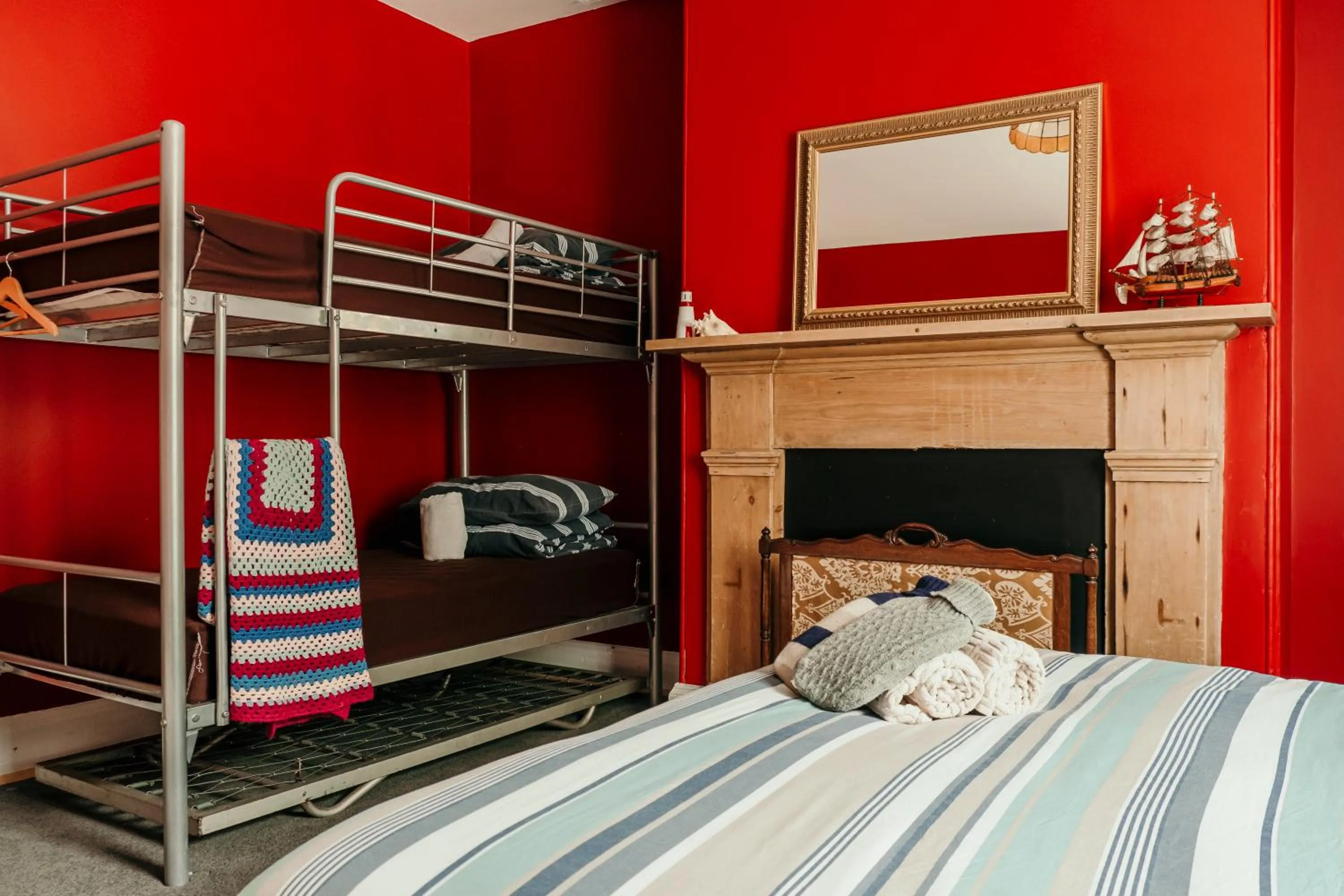 Photo of the whole room, Bed in The Wandering Whale Port Fairy