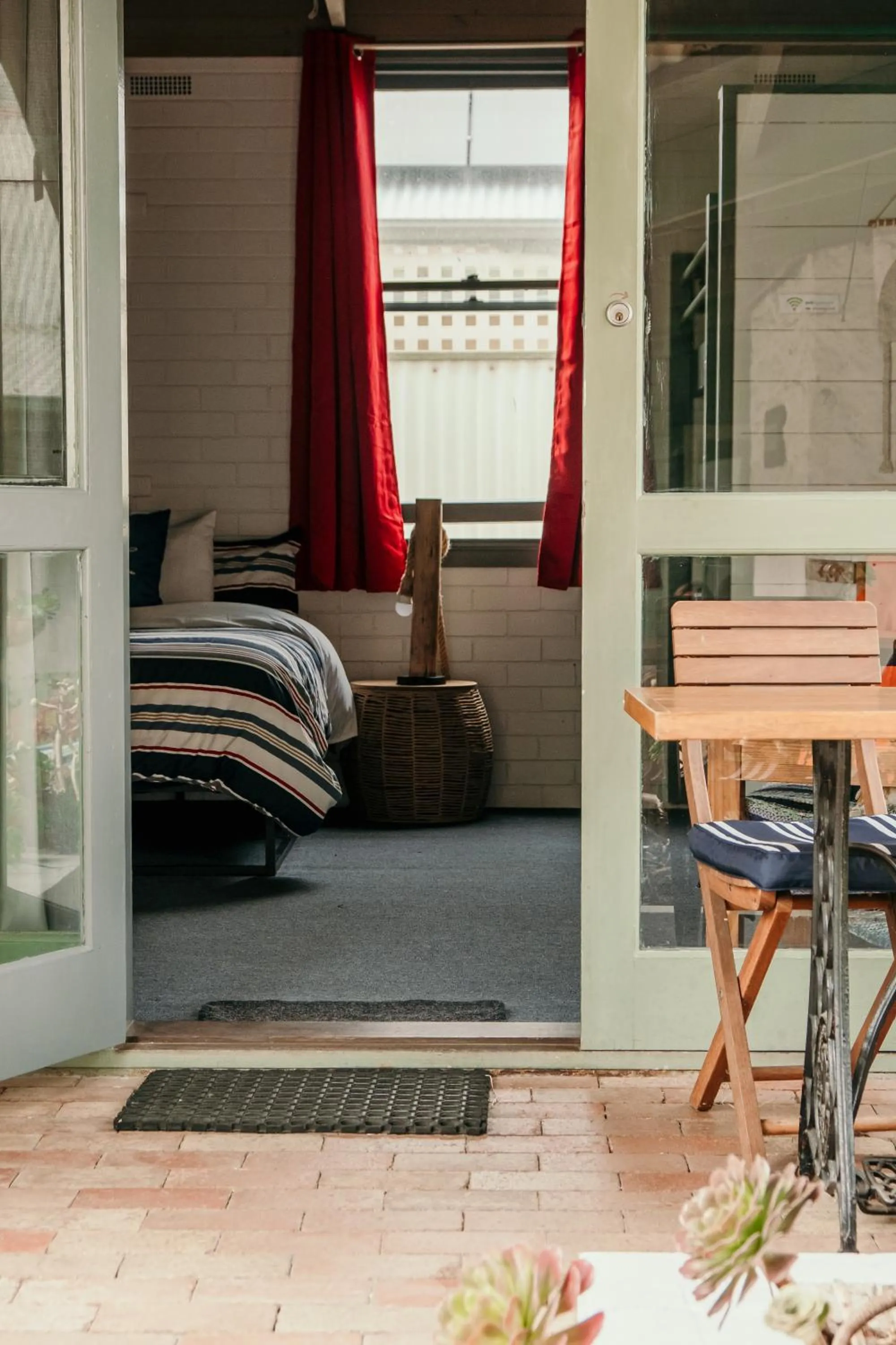 Patio, Bed in The Wandering Whale Port Fairy